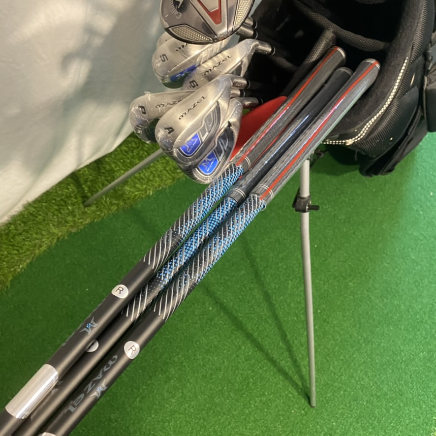 NEW Mazel Single Length Single Weight Golf Club Set Complete With Stand