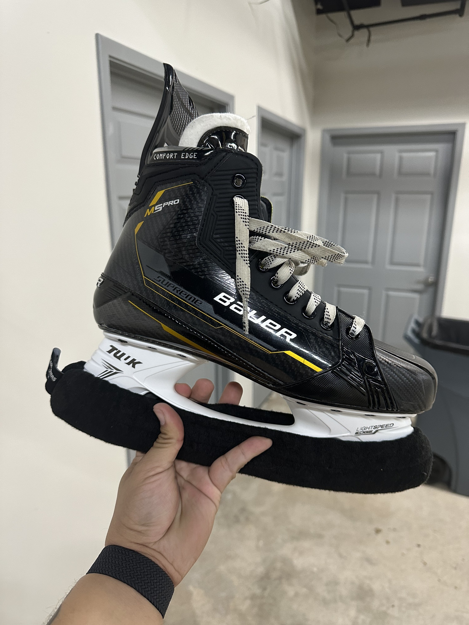 Bauer M5 Pro (Used) Skates for sale SidelineSwap