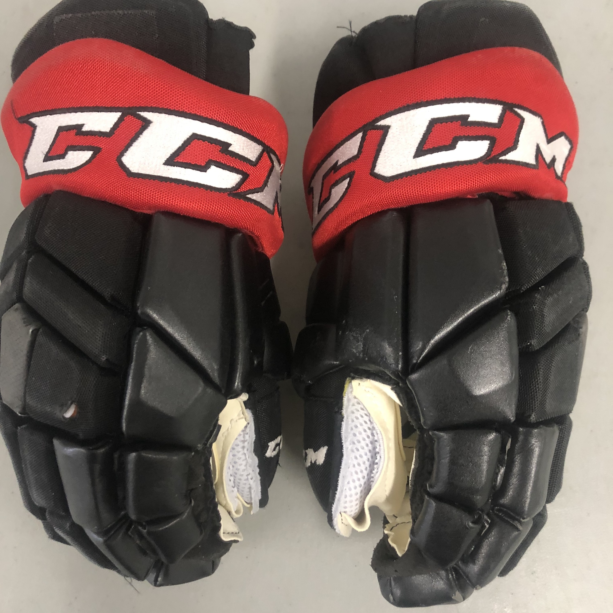 NEW PALMS CCM Pro HG42 black hockey gloves SidelineSwap