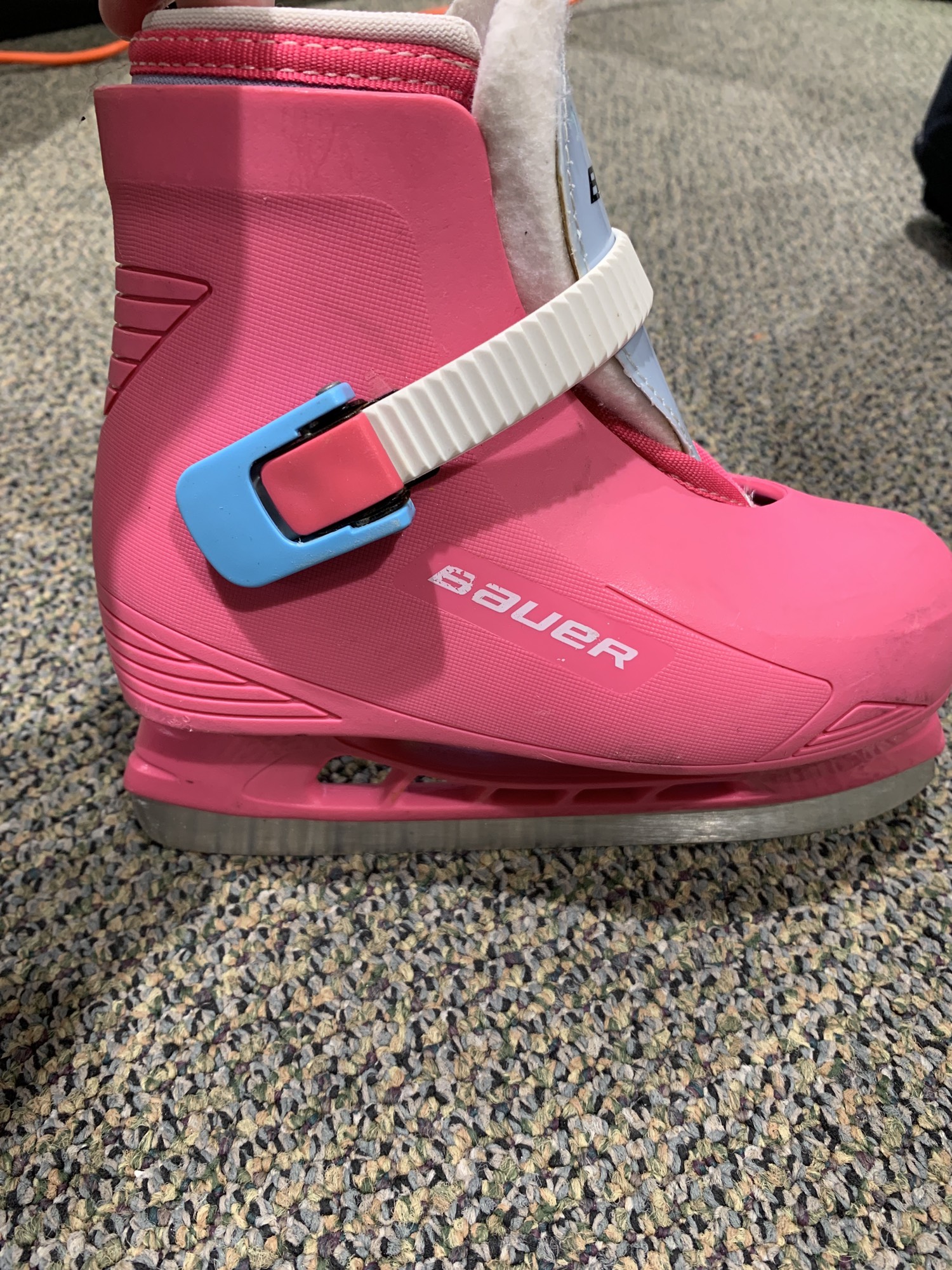 Used Youth Bauer Lil Champ Ice Skates (Regular) Size 10/11