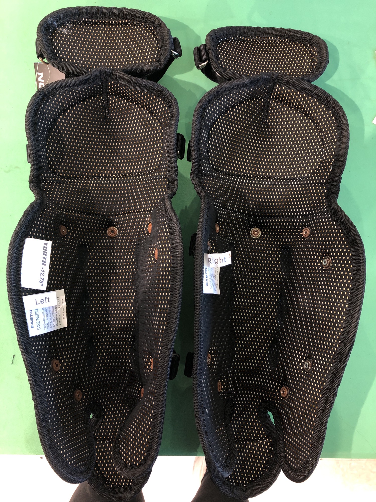 New Easton Catcher's Leg Guard SidelineSwap