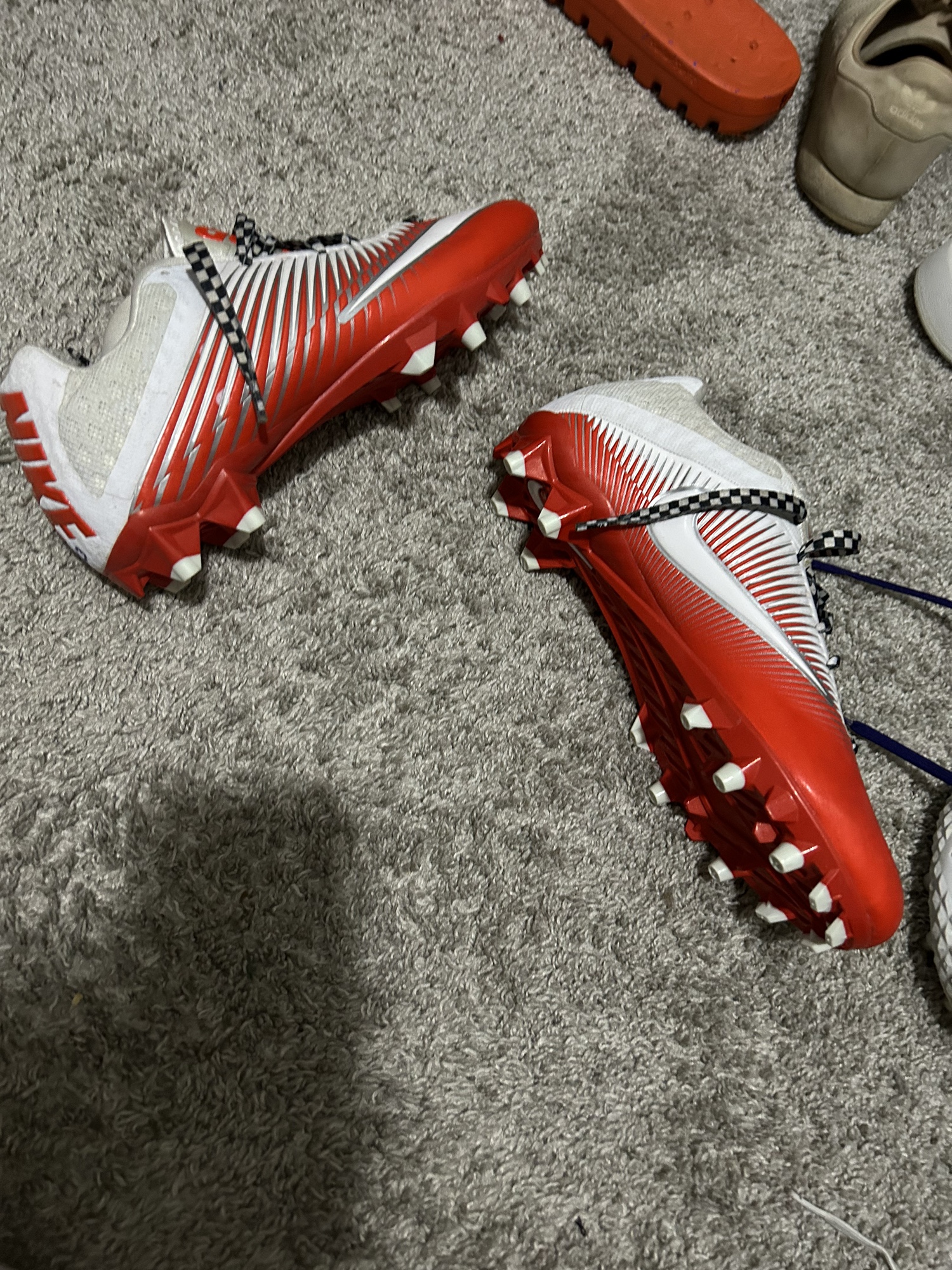 mens nike molded cleats
