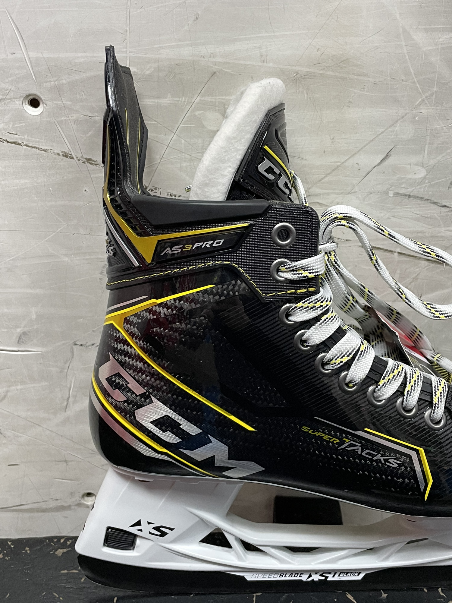 New CCM Extra Wide Width Size 6 Super Tacks AS3 Pro Hockey Skates