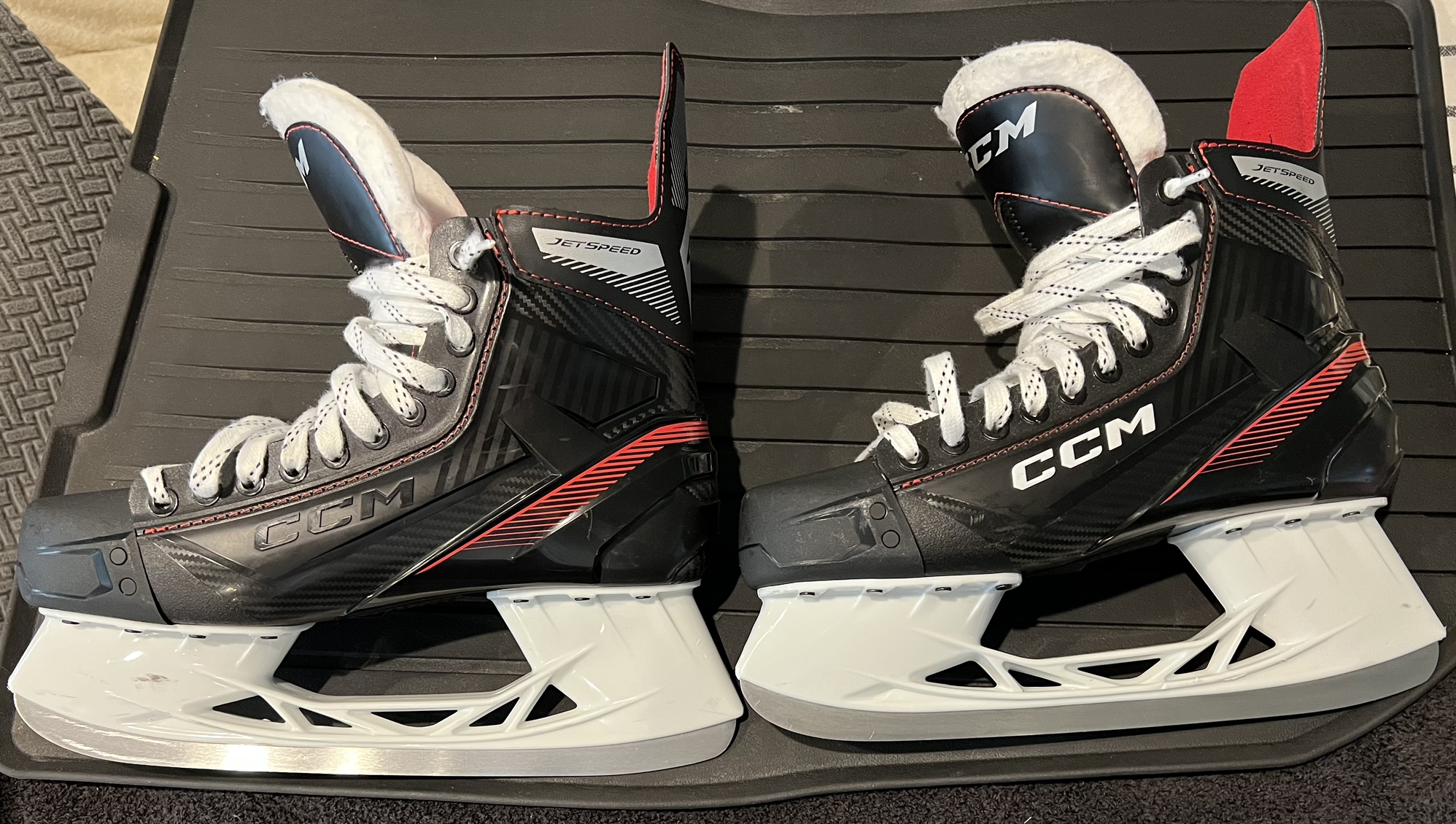 CCM JetSpeed FT 455 Senior Hockey Skates SidelineSwap