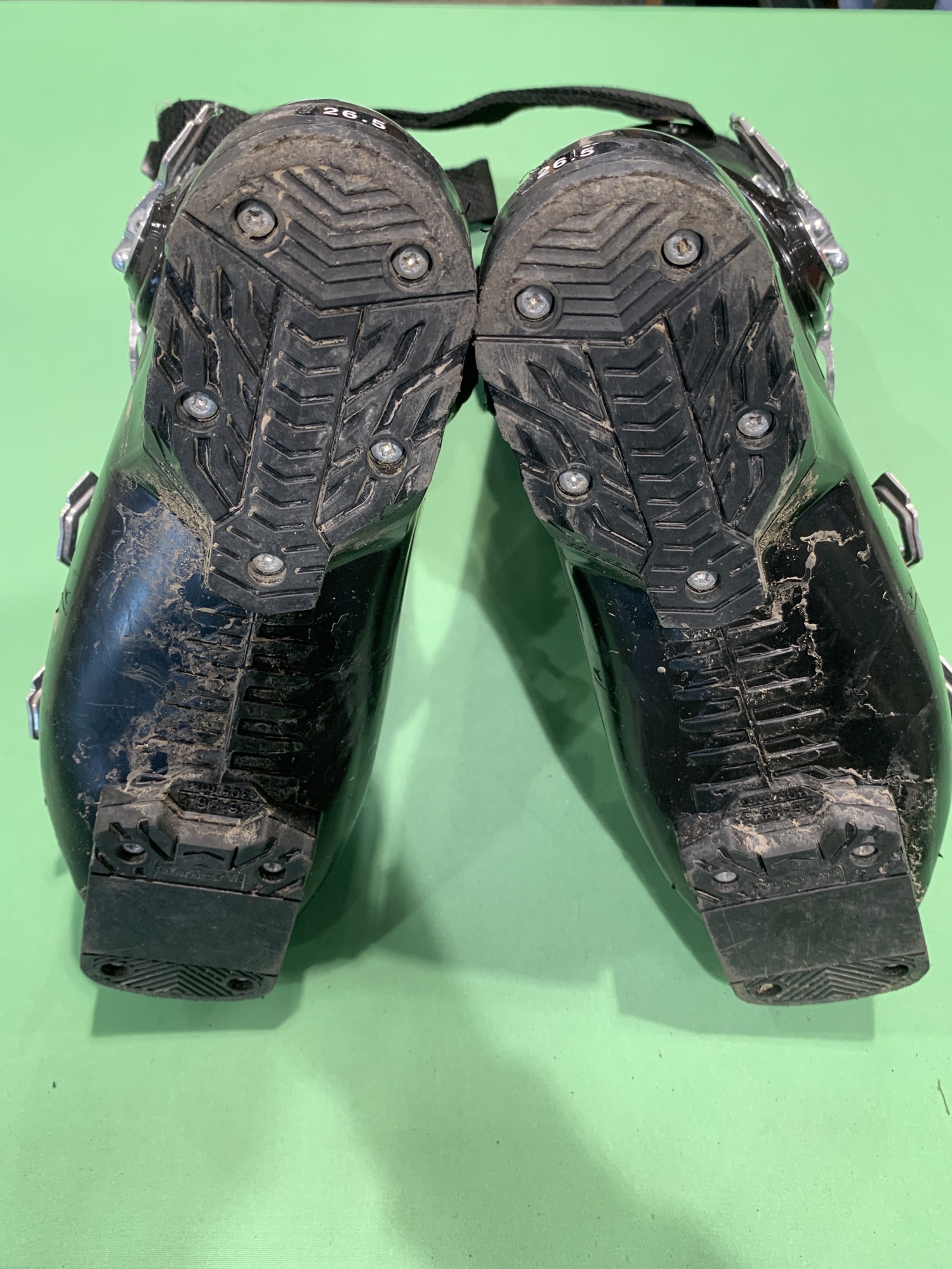 Used Men's Nordica Cruise (305mm) Ski Boots Size Mondo 26.5