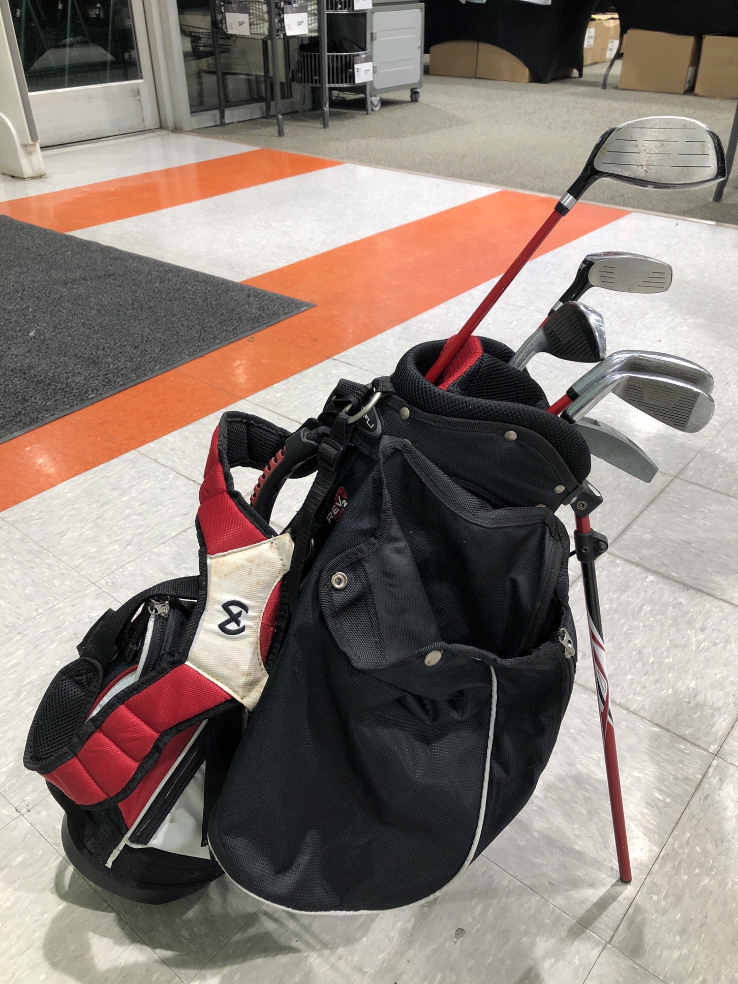 Used Junior Maxfli REV 2 Right Clubs (Full Set 6 Clubs) SidelineSwap