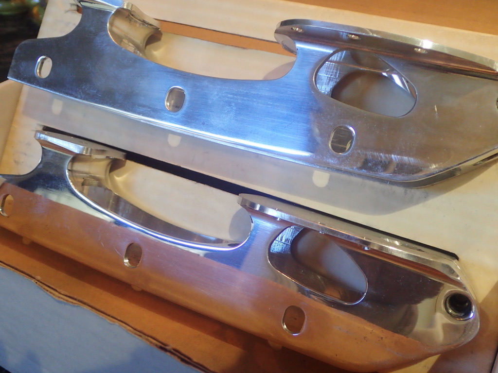 VINTAGE AKS ALUMITECH PRO SERIES Inline Roller Hockey Chassis Frames 9.