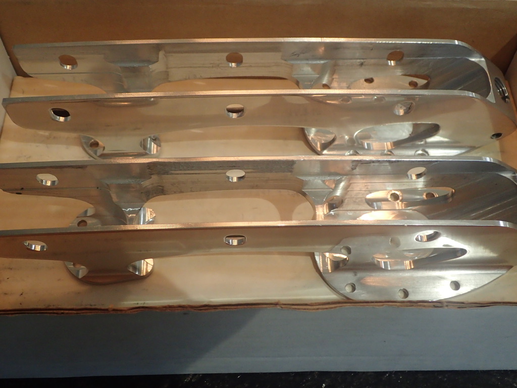 VINTAGE AKS ALUMITECH PRO SERIES Inline Roller Hockey Chassis Frames 8.