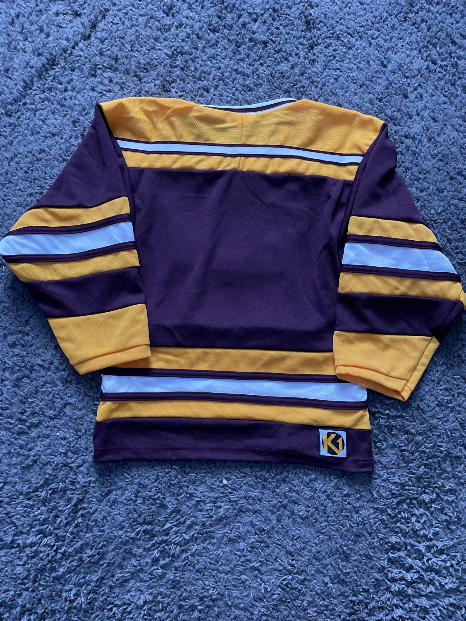 Youth Medium University of Minnesota Golden Gophers Hockey Jersey