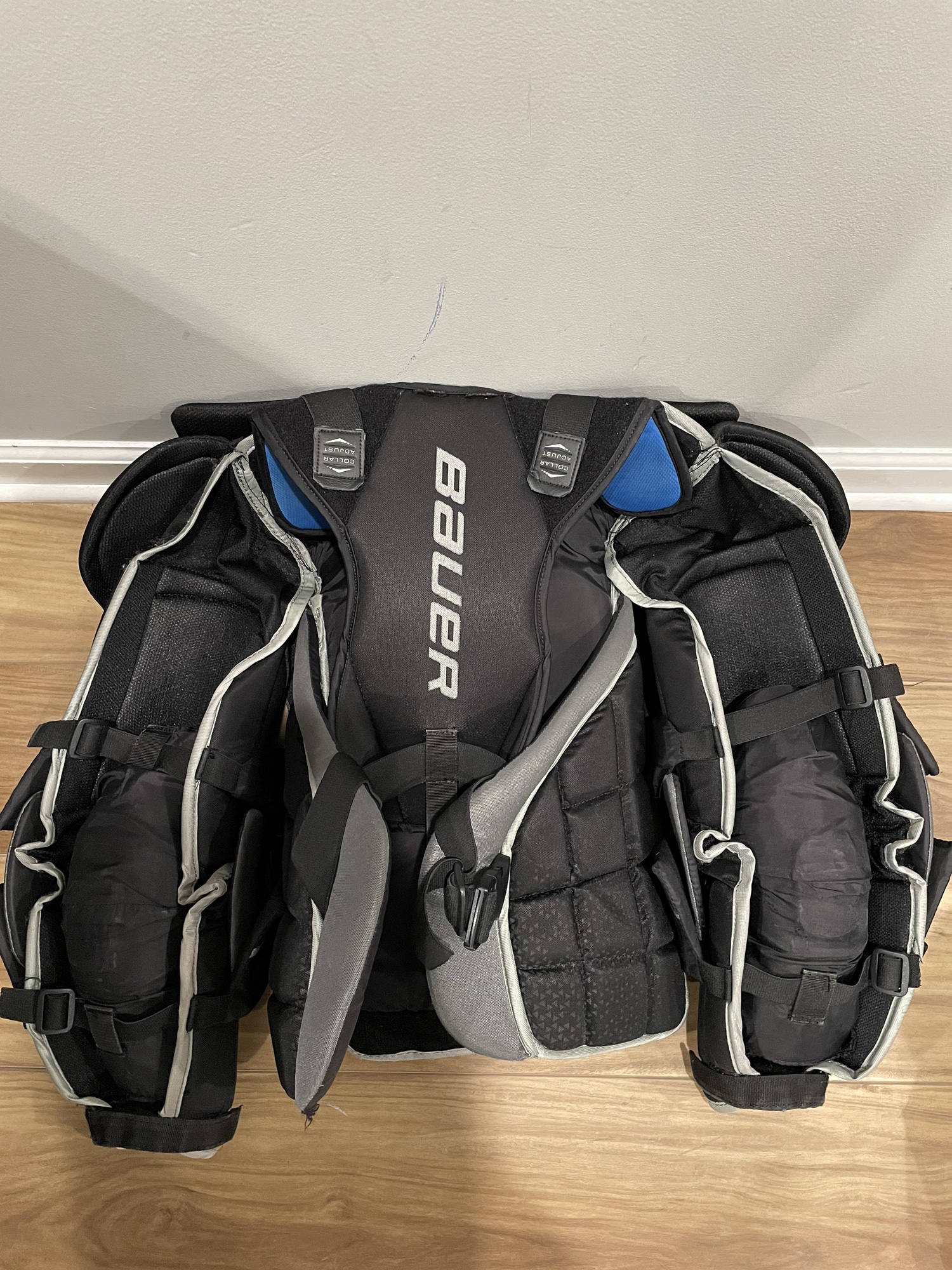 Medium Bauer GSX Goalie Chest Protector SidelineSwap