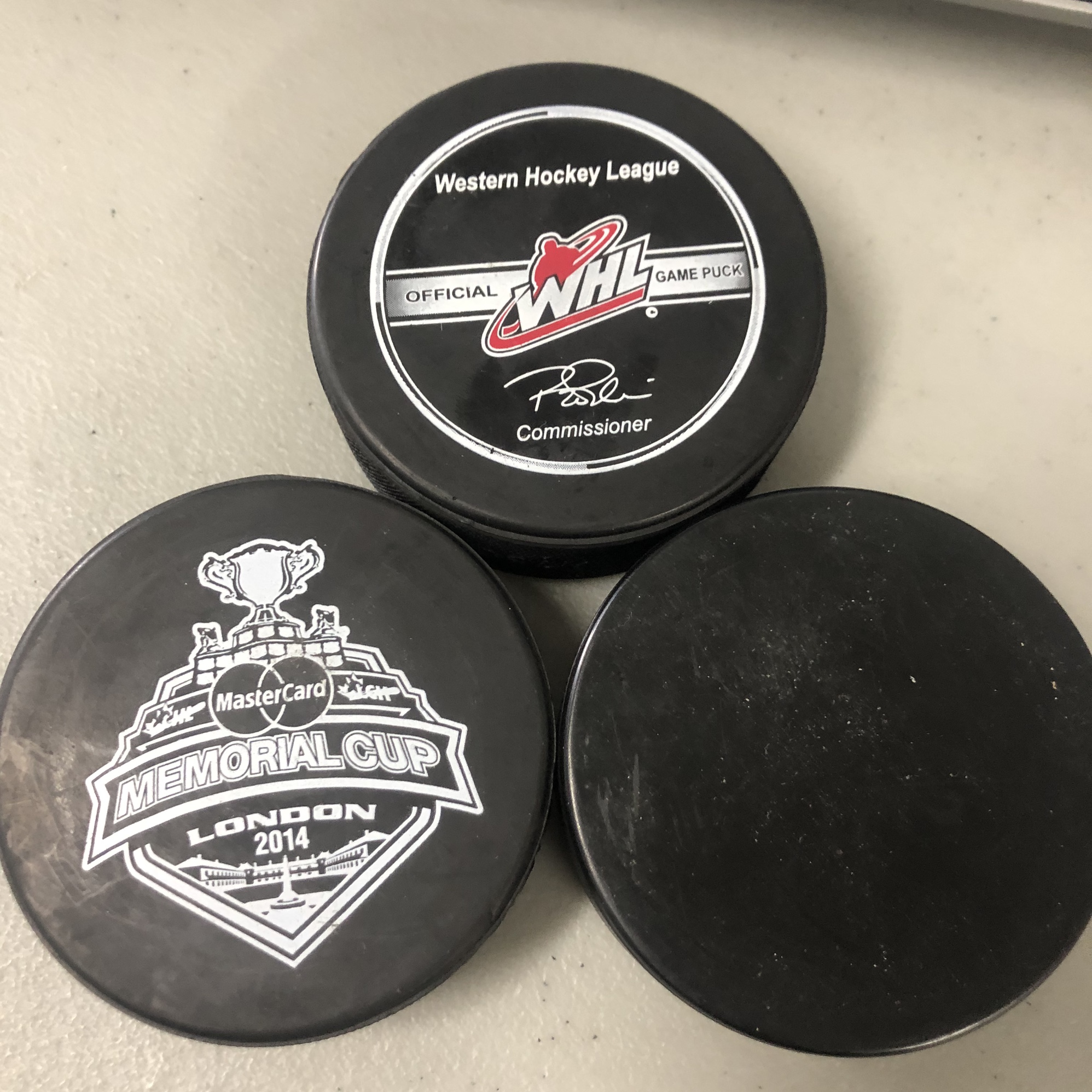 Edmonton Oil Kings pucks SidelineSwap
