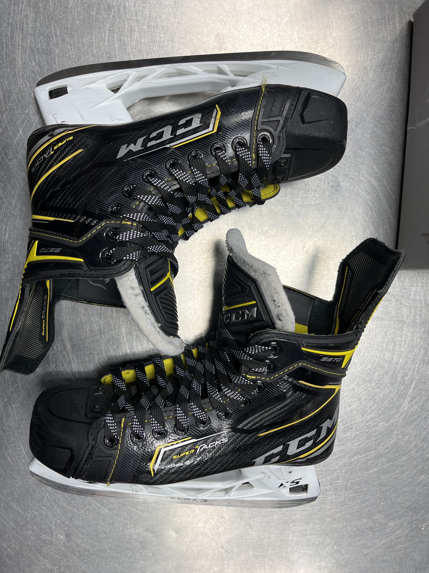 Used CCM Extra Wide Width Pro Stock Size 7.5 Super Tacks 9370 Hockey