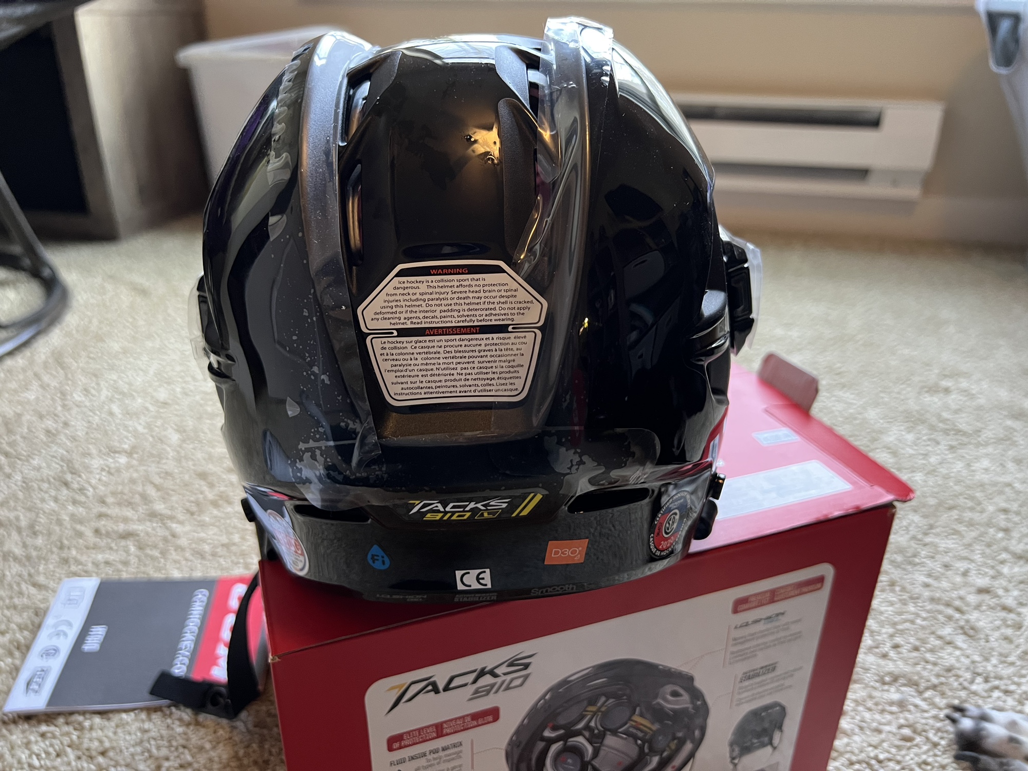 New Large CCM Tacks 910 Helmet SidelineSwap