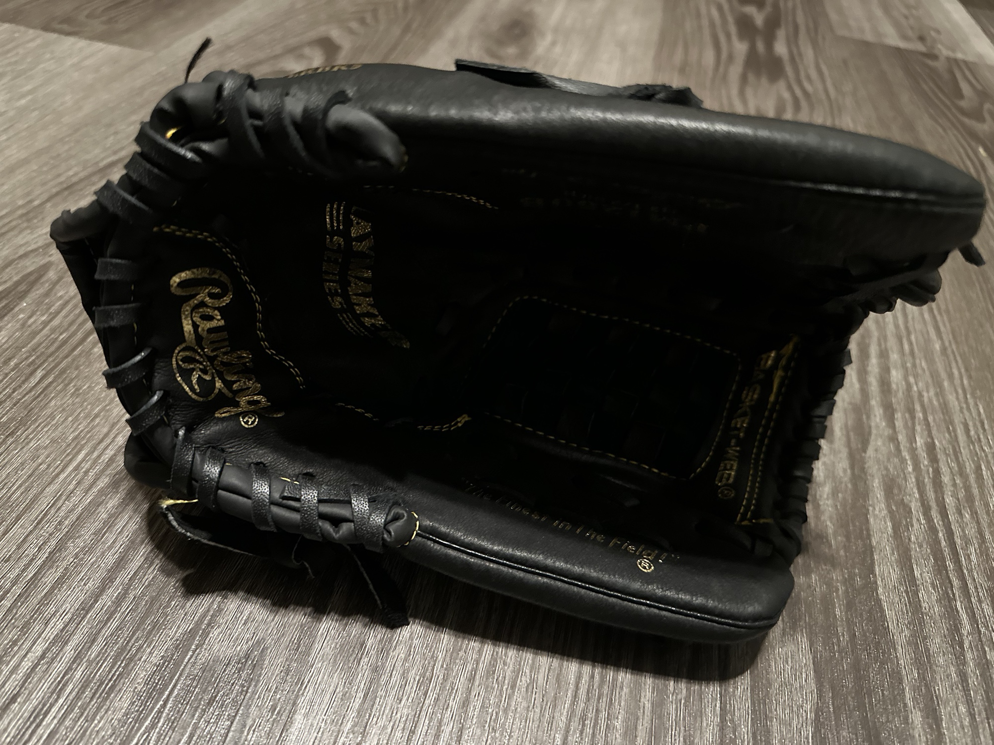 Rawlings left handed glove SidelineSwap