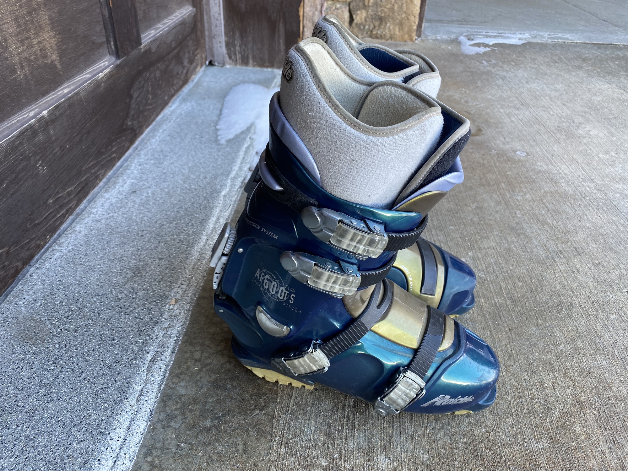 1992 Burton M6 Snowboard, Bindings and Boots 28.5 SidelineSwap