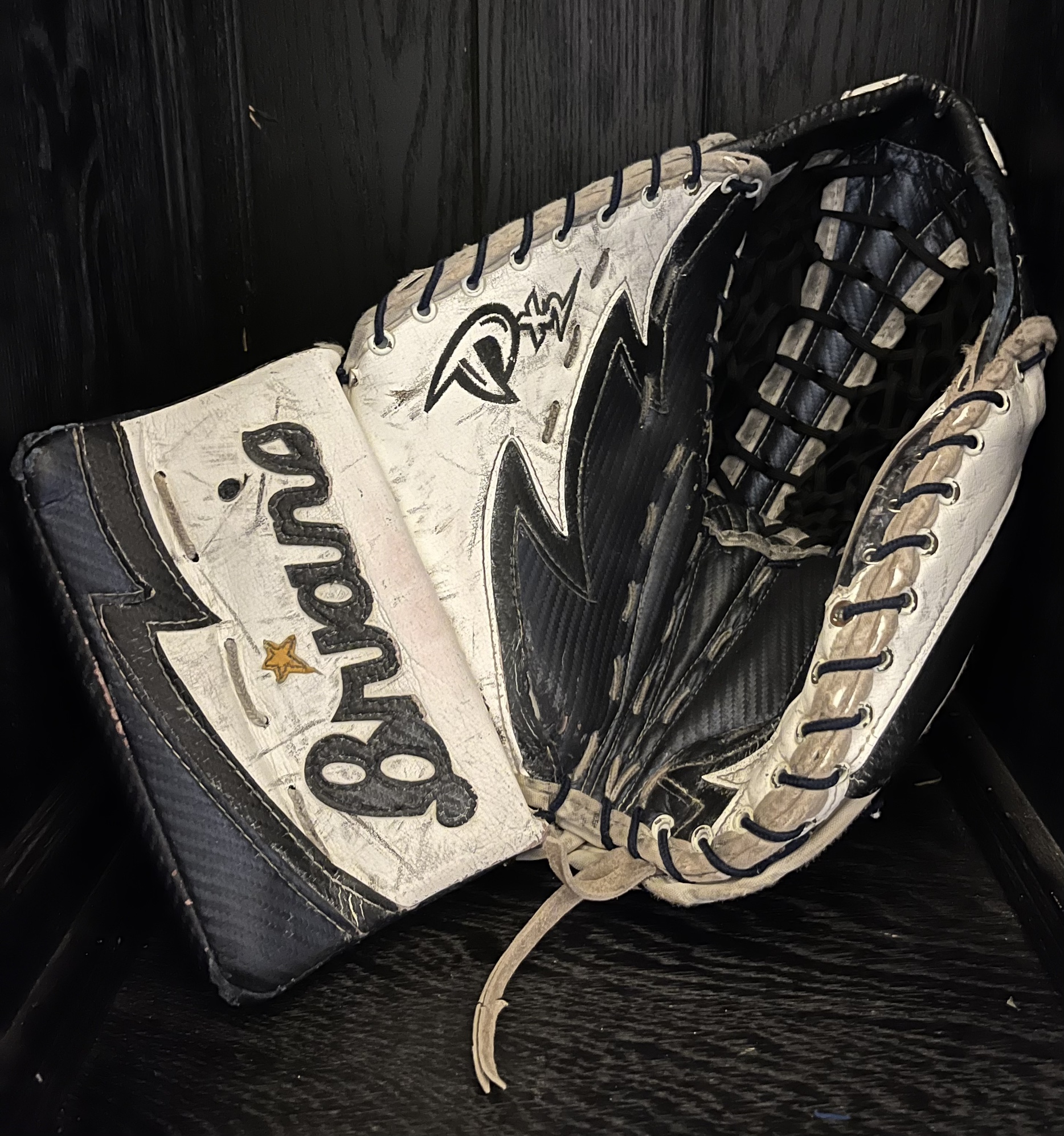 Brian’s Dx2 Regular Goalie Glove SidelineSwap