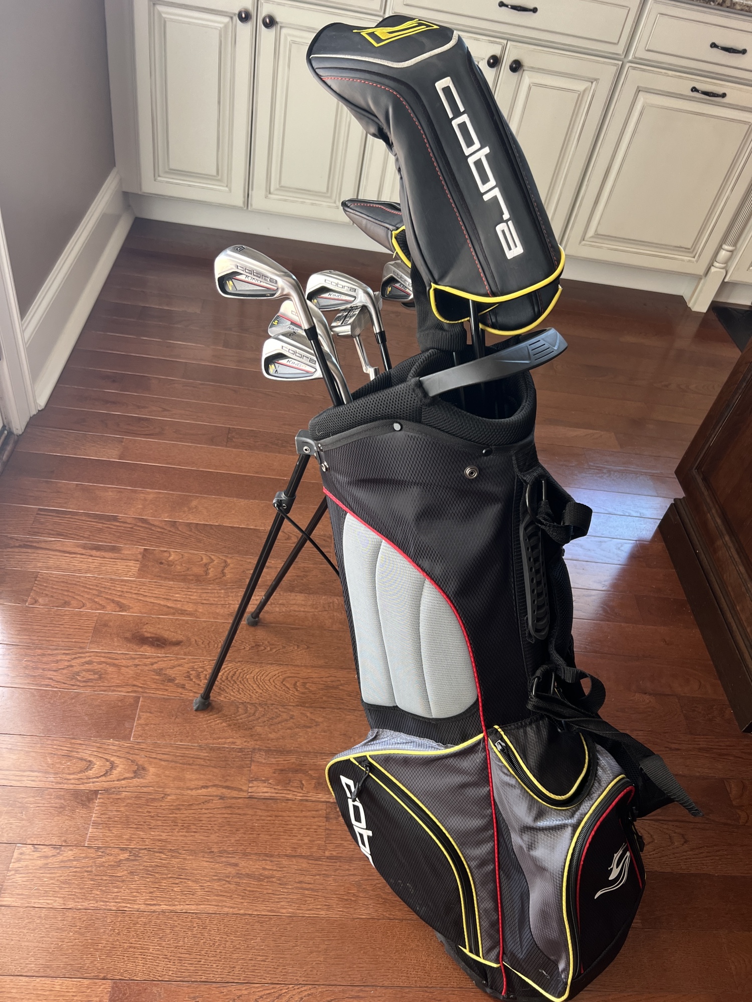Cobra Varsity Golf Clubs SidelineSwap