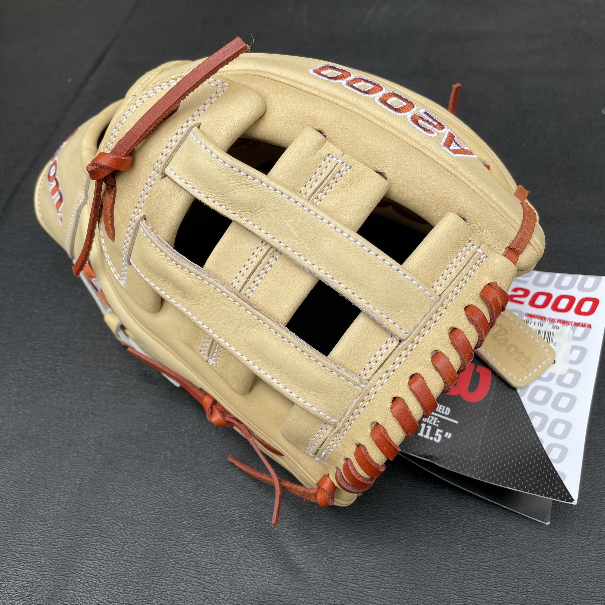 New Wilson A2000 PP05 11.5" Baseball Glove SidelineSwap