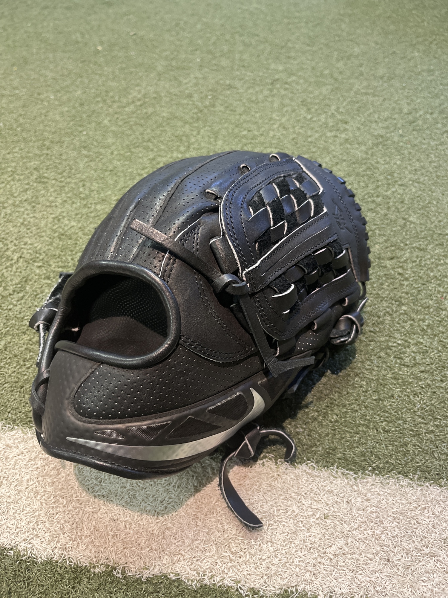 nike hyperfuse glove