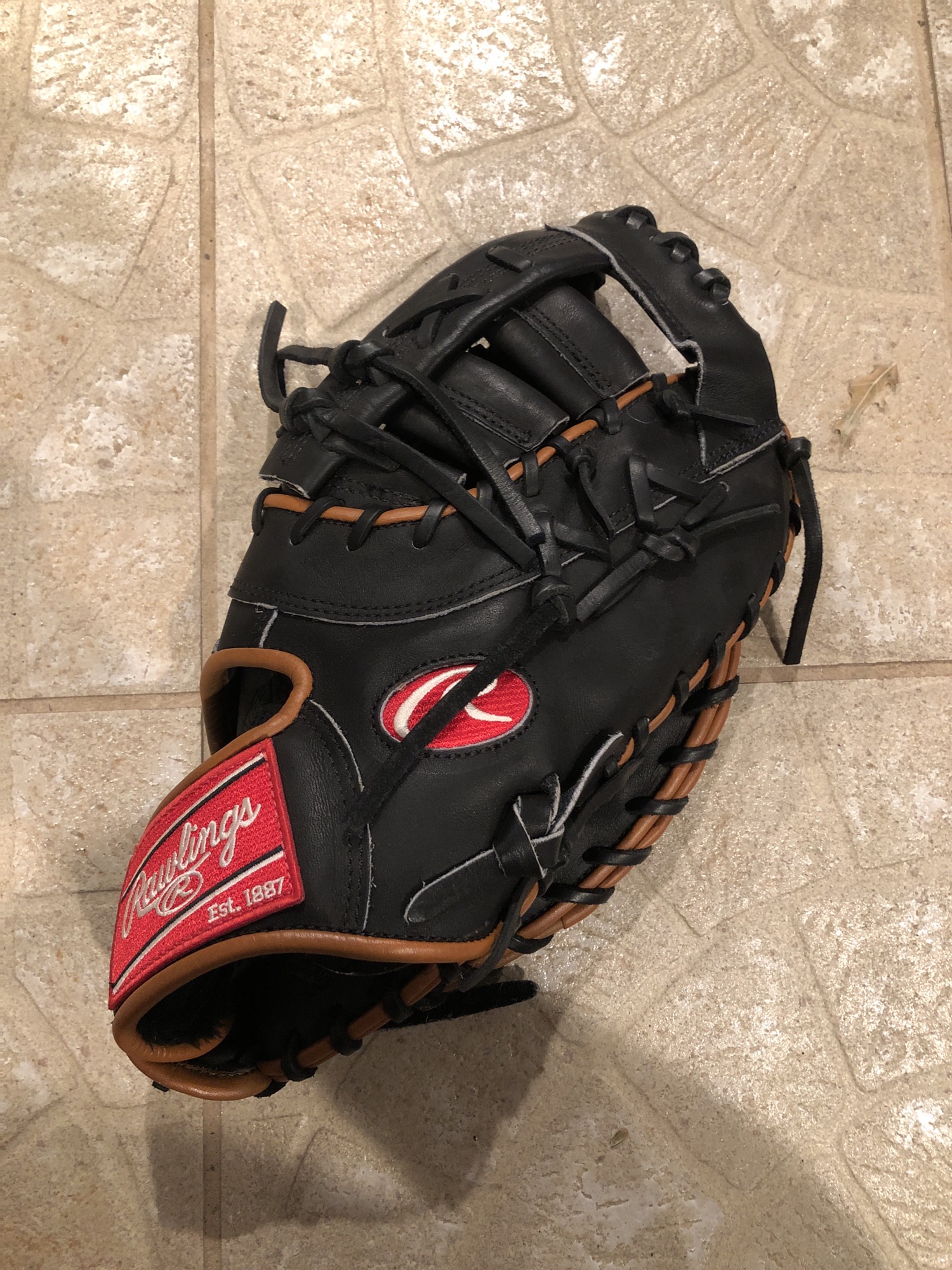 Used Rawlings Heart of the Hide Right Hand Throw First Base Baseball