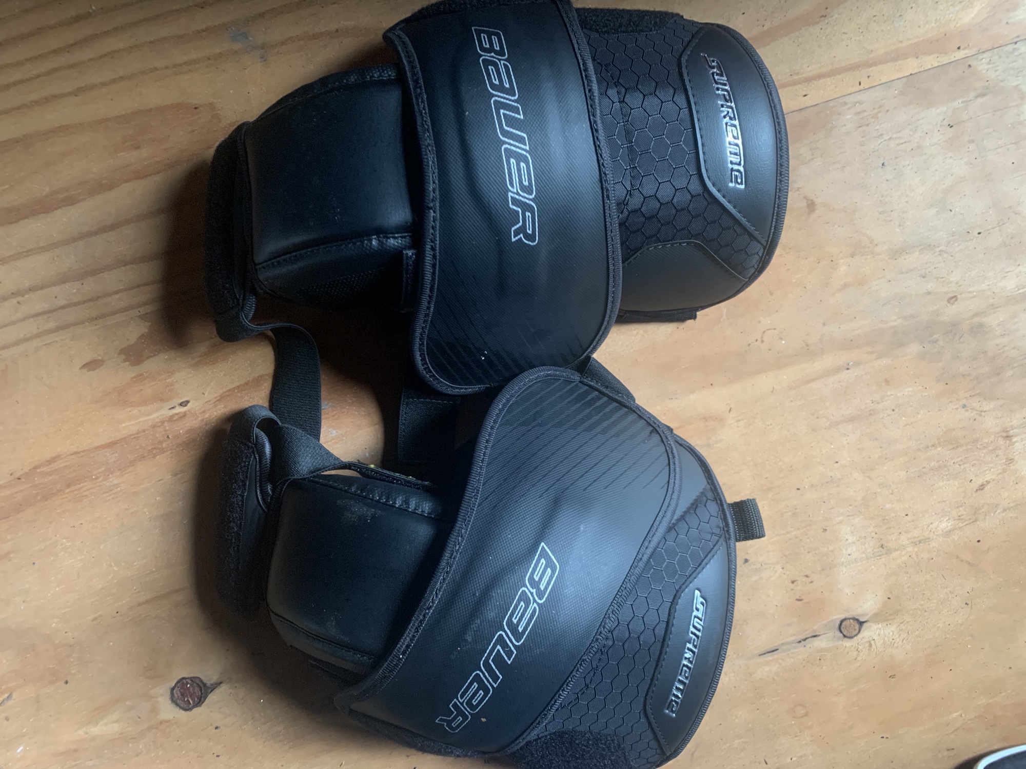 Bauer goalie knee pads SidelineSwap