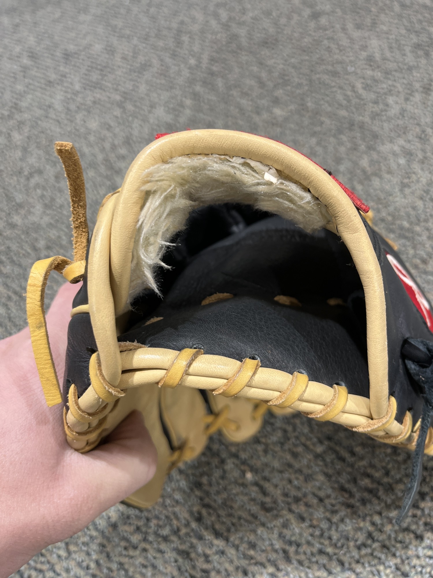 Used Rawlings Gold Glove Elite Right Hand Throw Outfield Baseball Glove