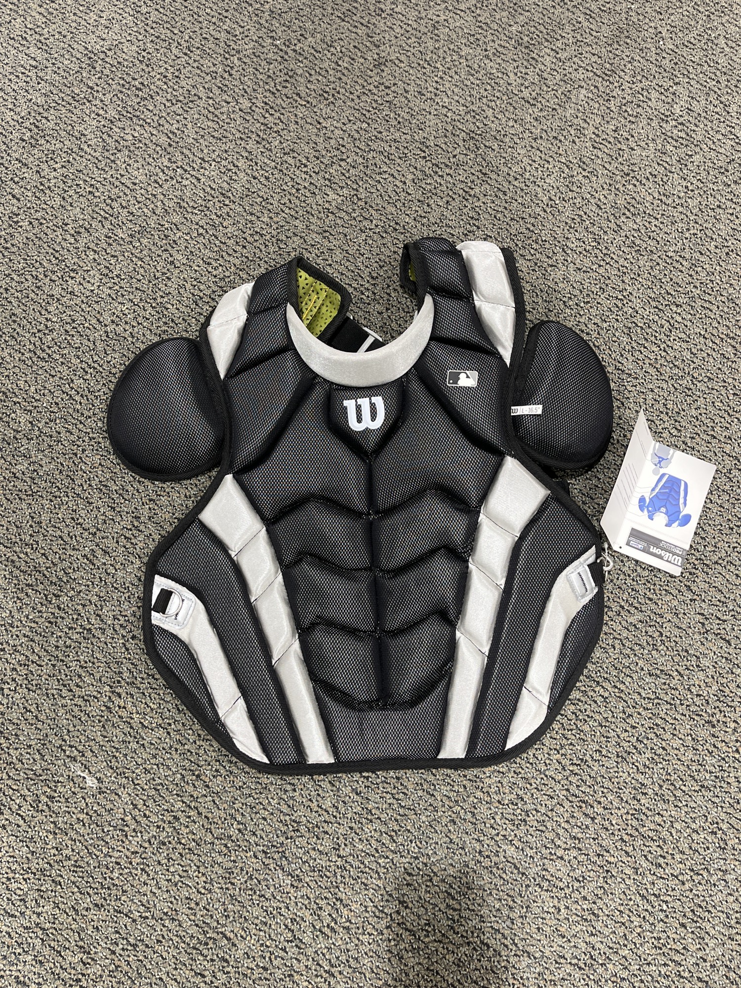 New Wilson Catcher's Chest Protector SidelineSwap