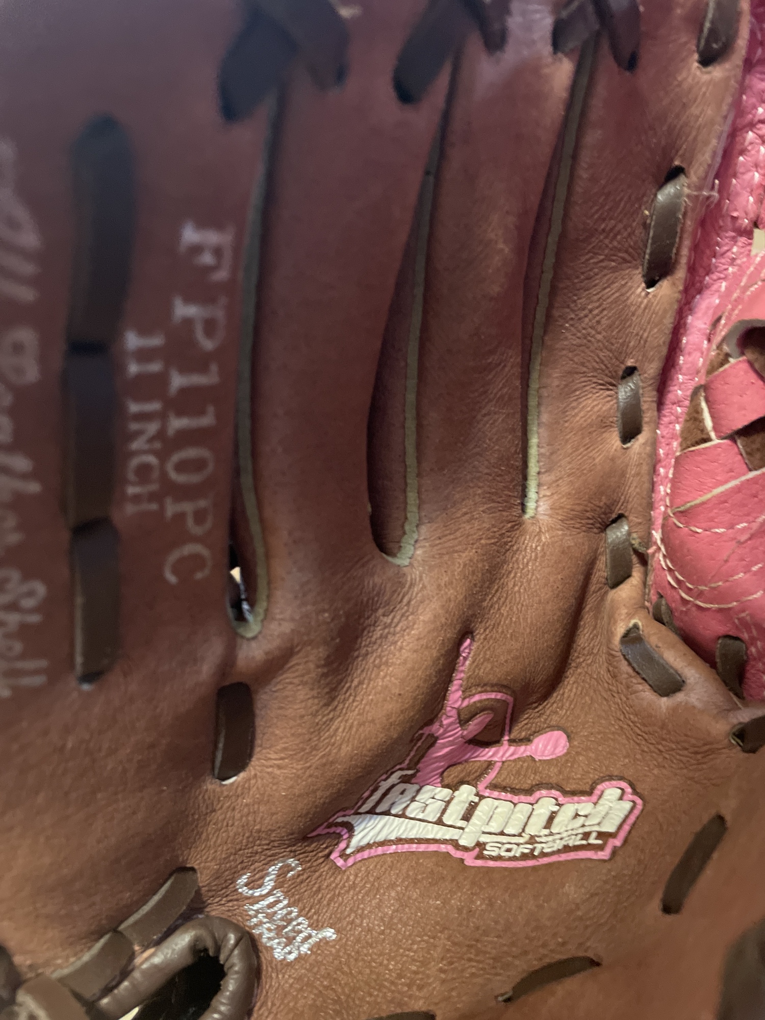 Rawlings Softball mitt 11” FP110PC SidelineSwap