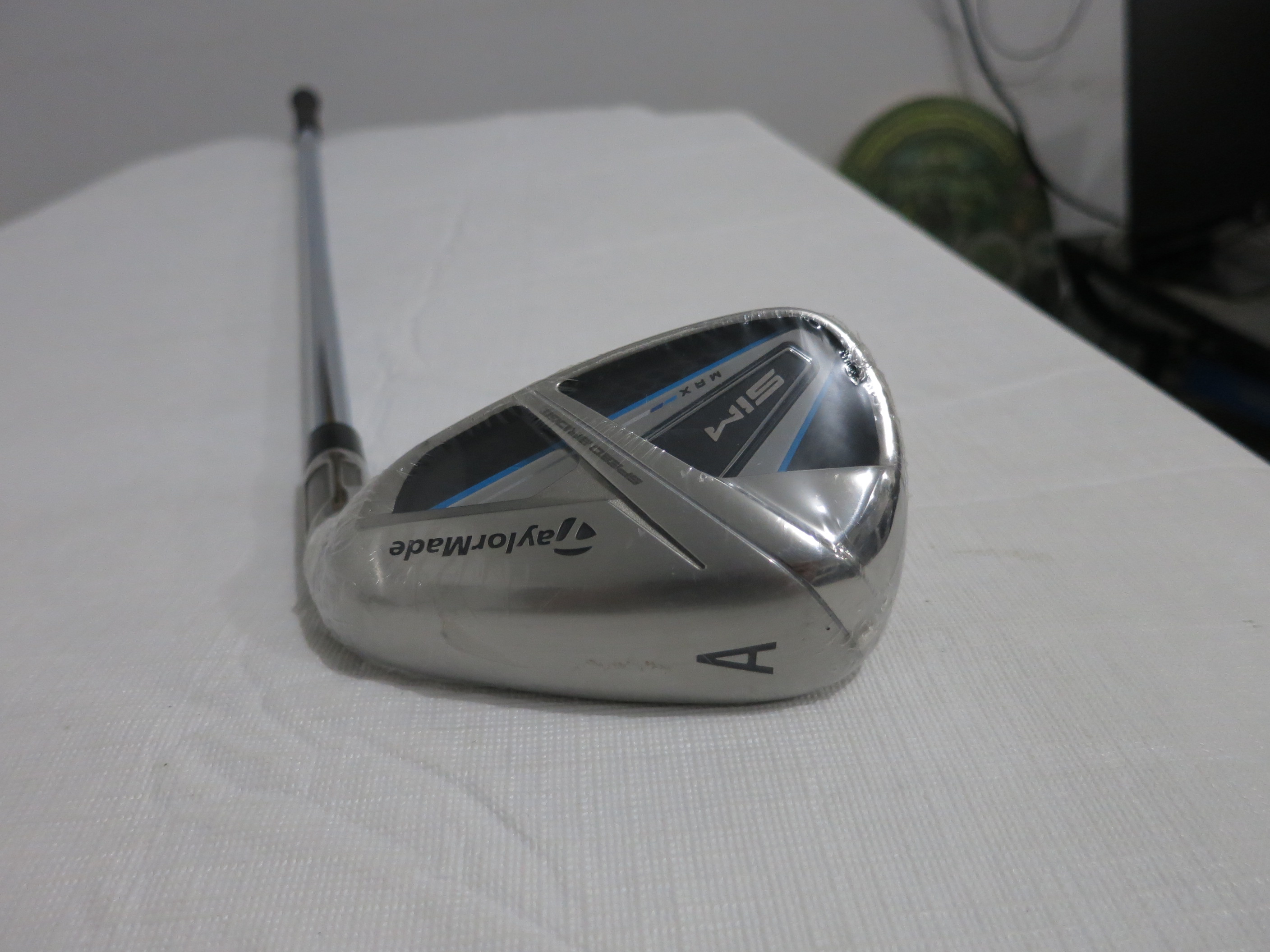 TaylorMade Sim Max Approach Wedge AW 49* KBS Max 85 Regular Steel