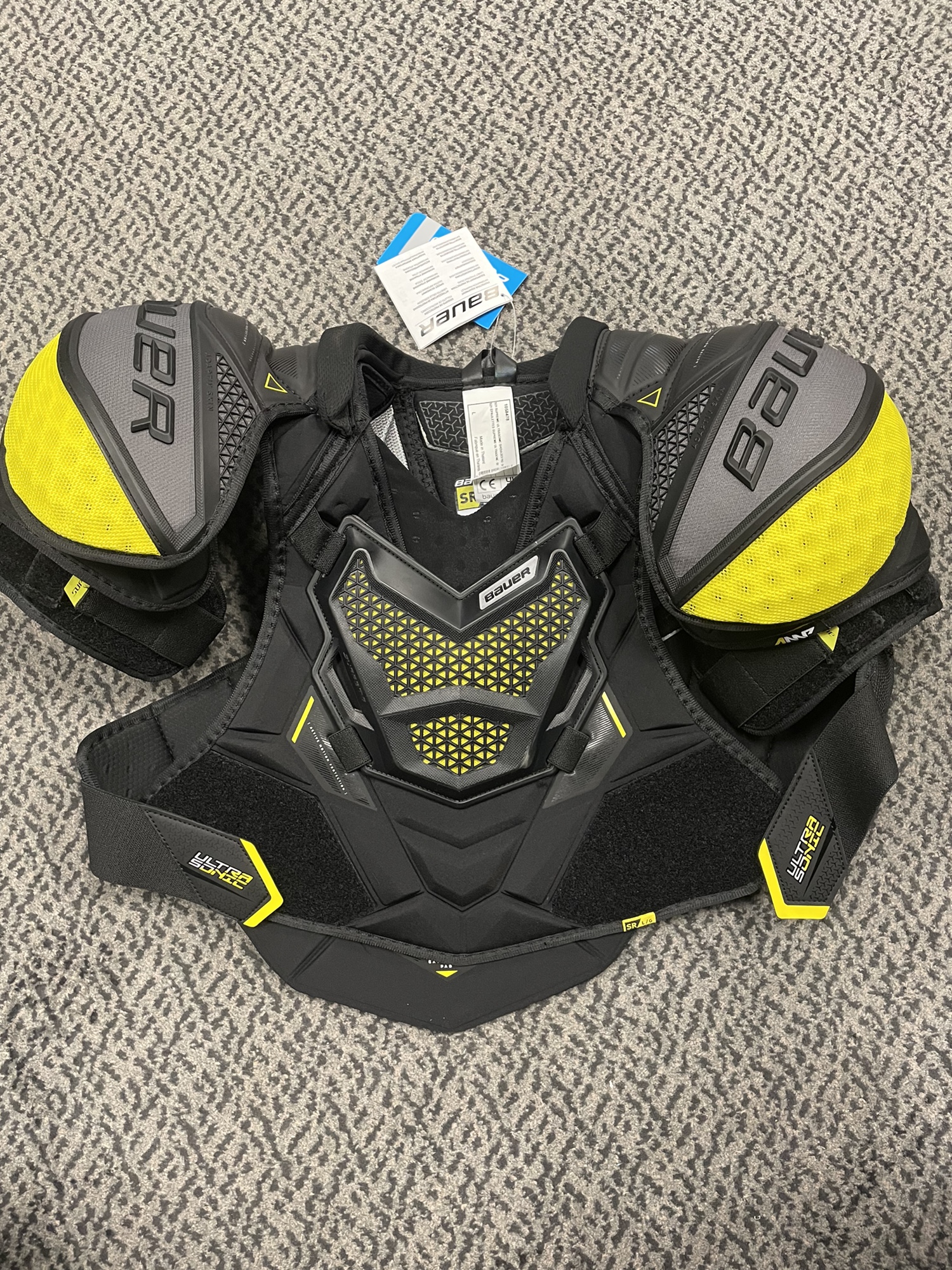 Bauer UltraSonic Senior Large Shoulder Pad SidelineSwap