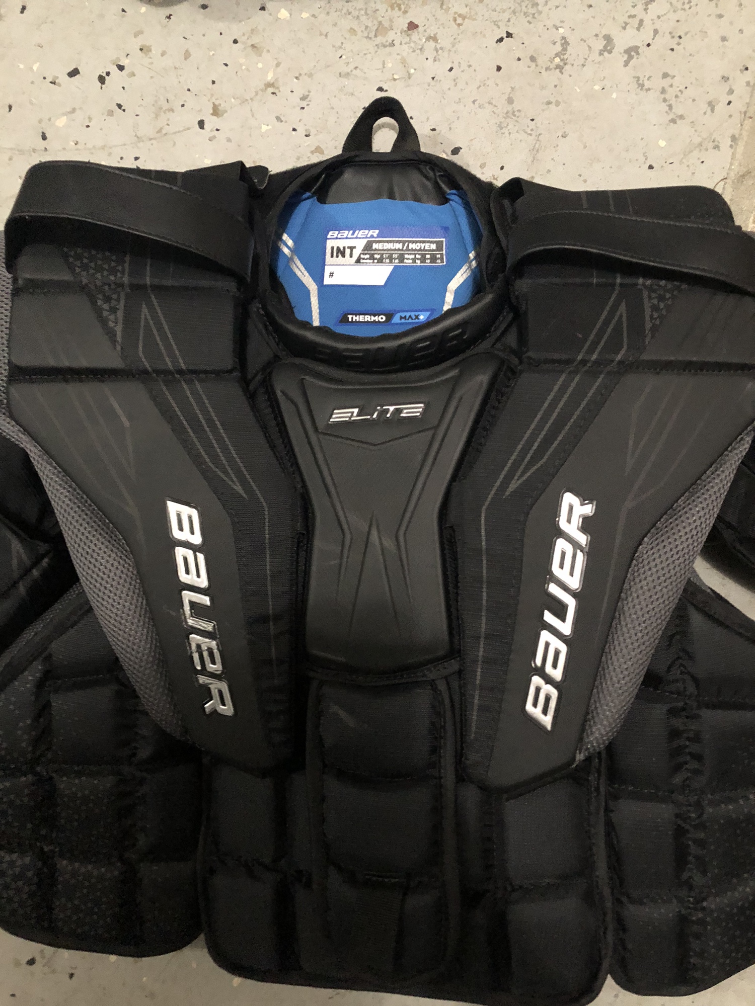 New Medium Bauer Elite Goalie Chest Protector SidelineSwap