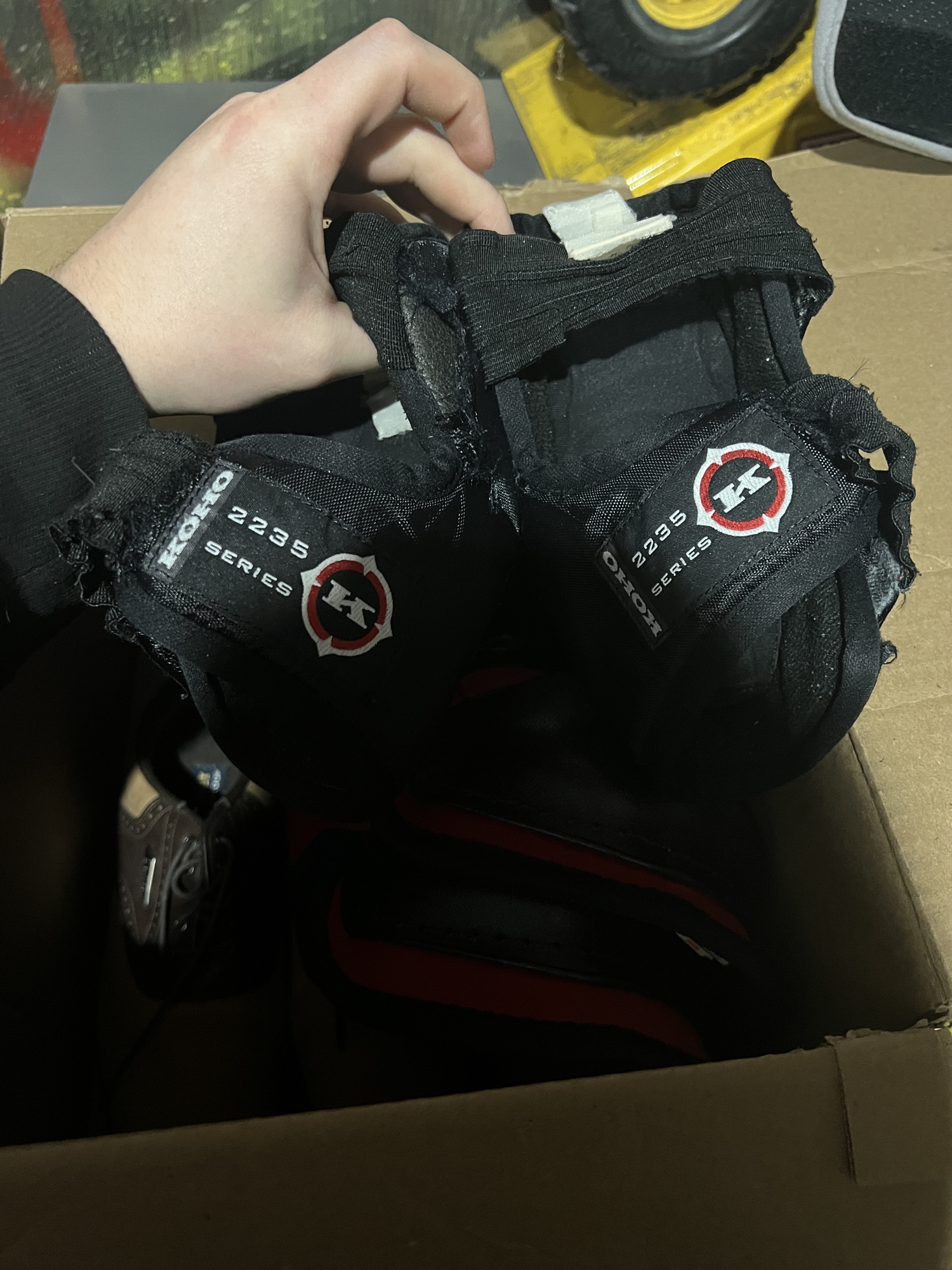 Used Large Koho Elbow Pads SidelineSwap