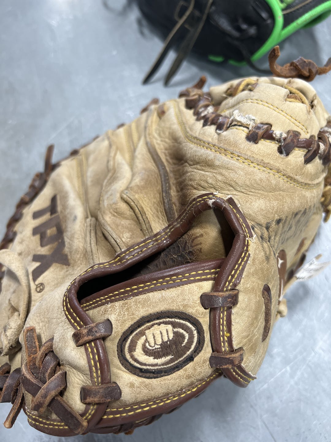 Used Louisville Slugger Tpx Pro 14" First Base Gloves SidelineSwap