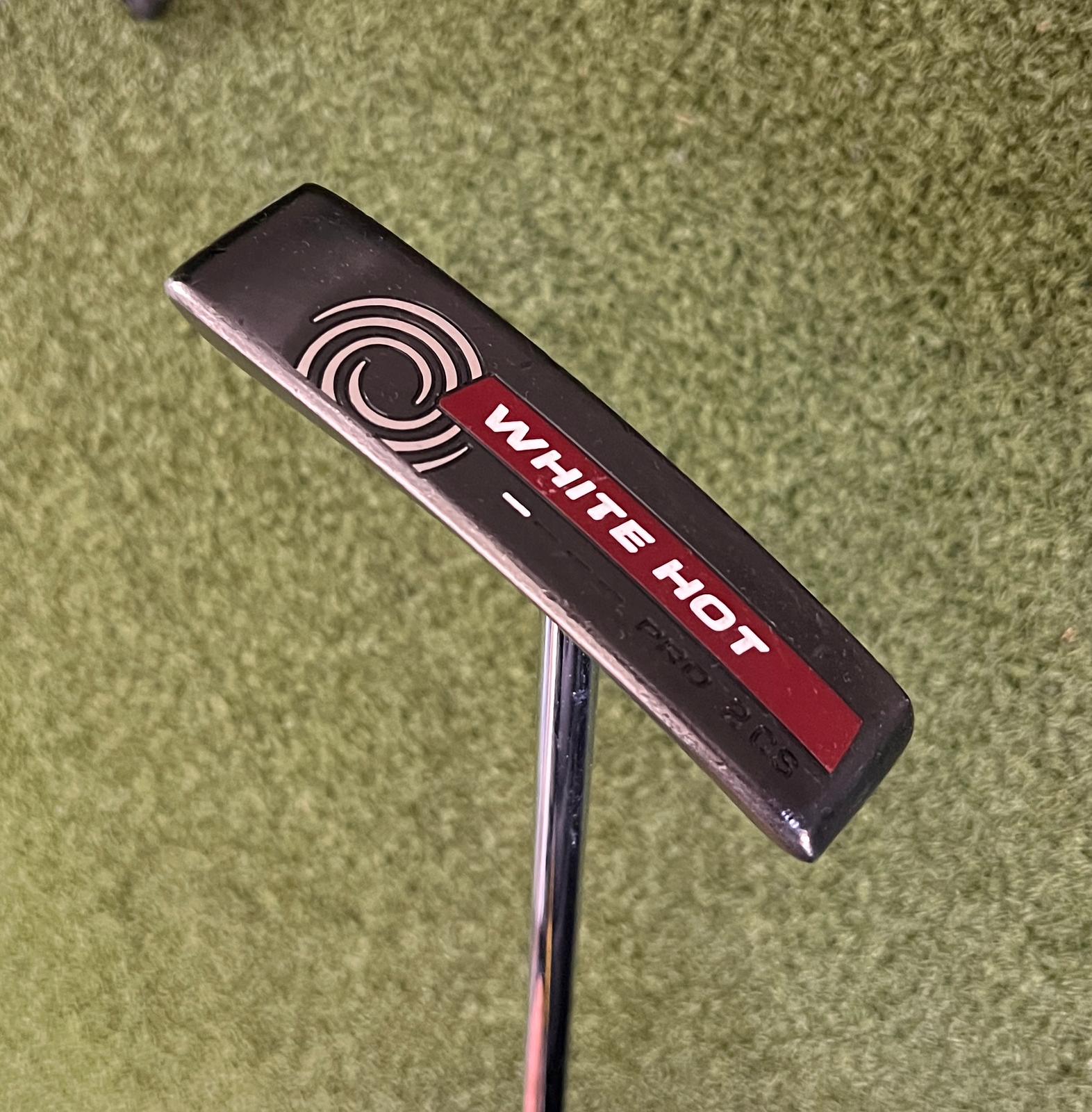 Odyssey White Hot Pro 2 Center Shaft Putter, 35", RH+HC, New Siege Grip