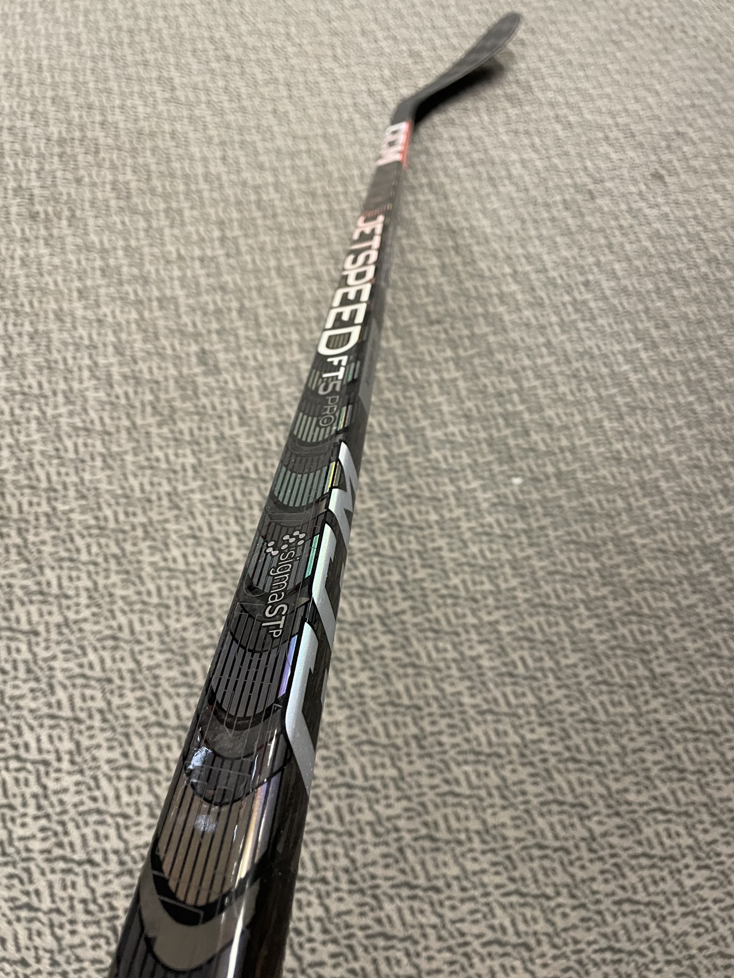 CCM Chrome FT5 Pro 70 flex P28 curve right hand stick | SidelineSwap
