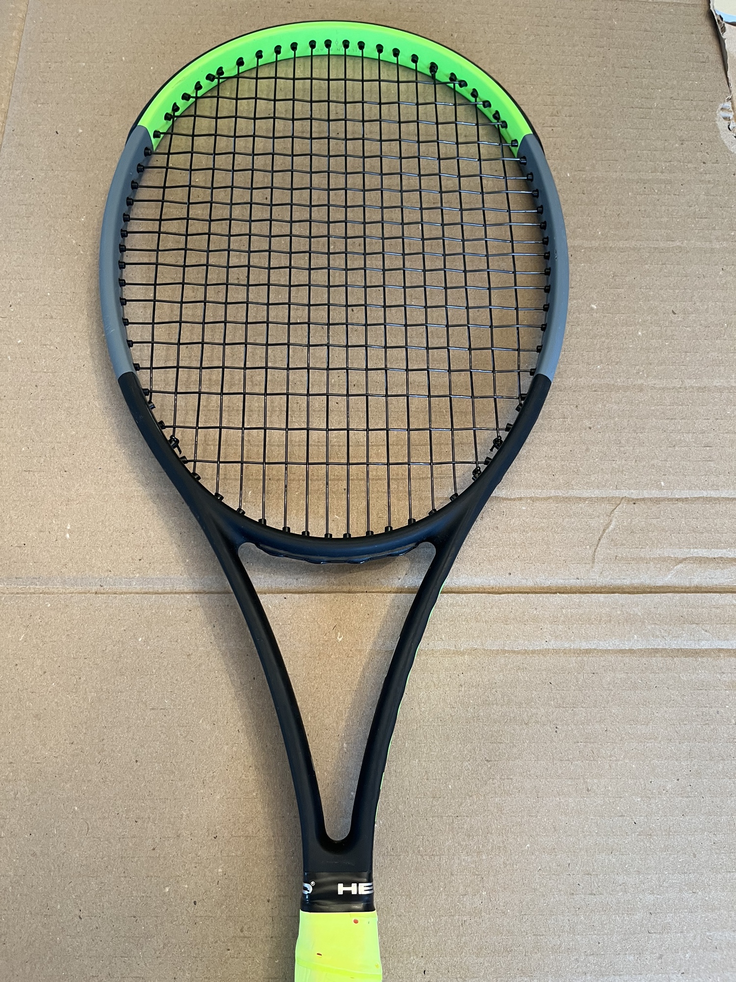 Wilson Blade 98 V7 18x 20 4 3/8 Tennis Racquet (Almost New