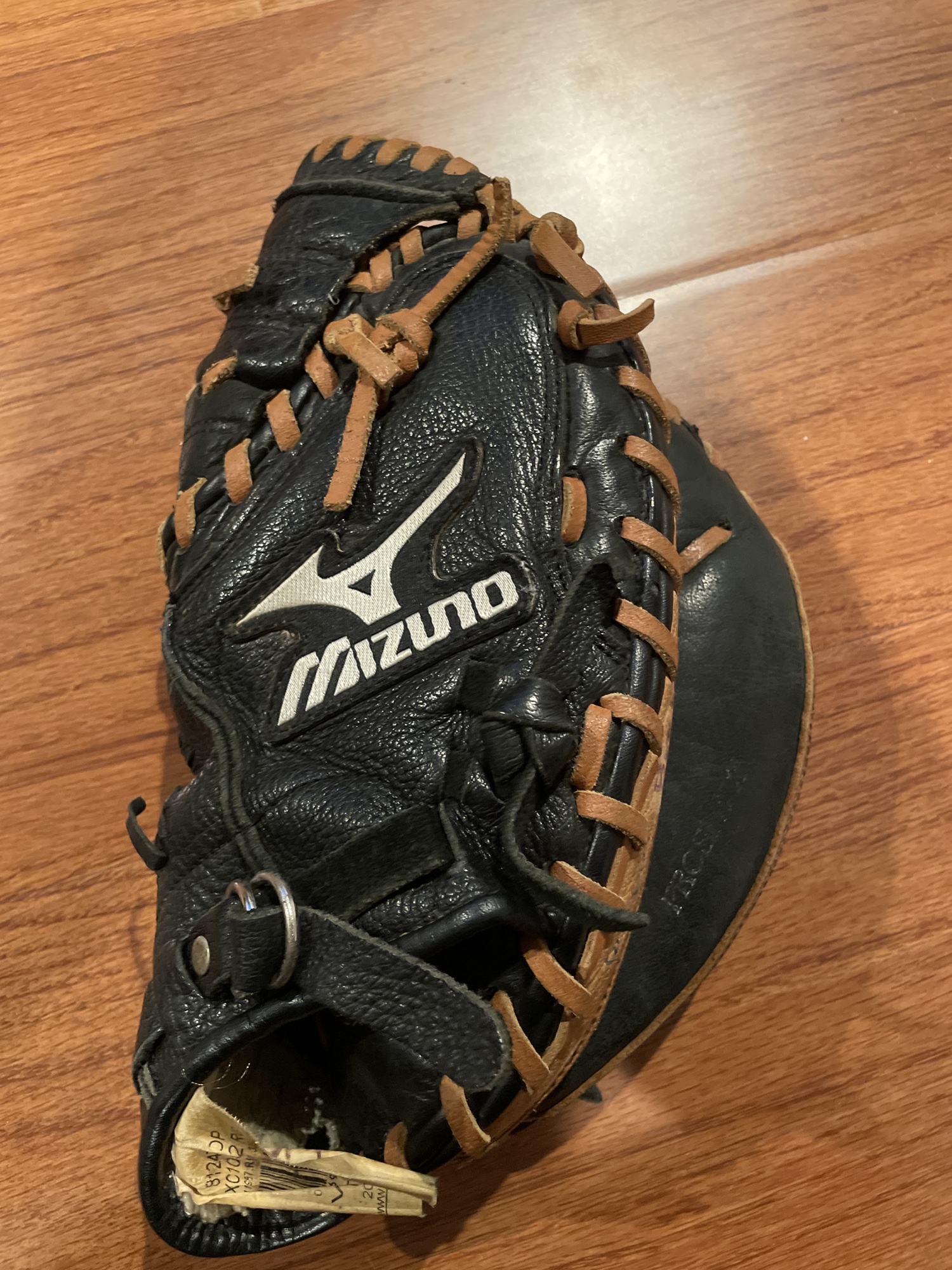 Mizuno catchers glove 31.5” SidelineSwap