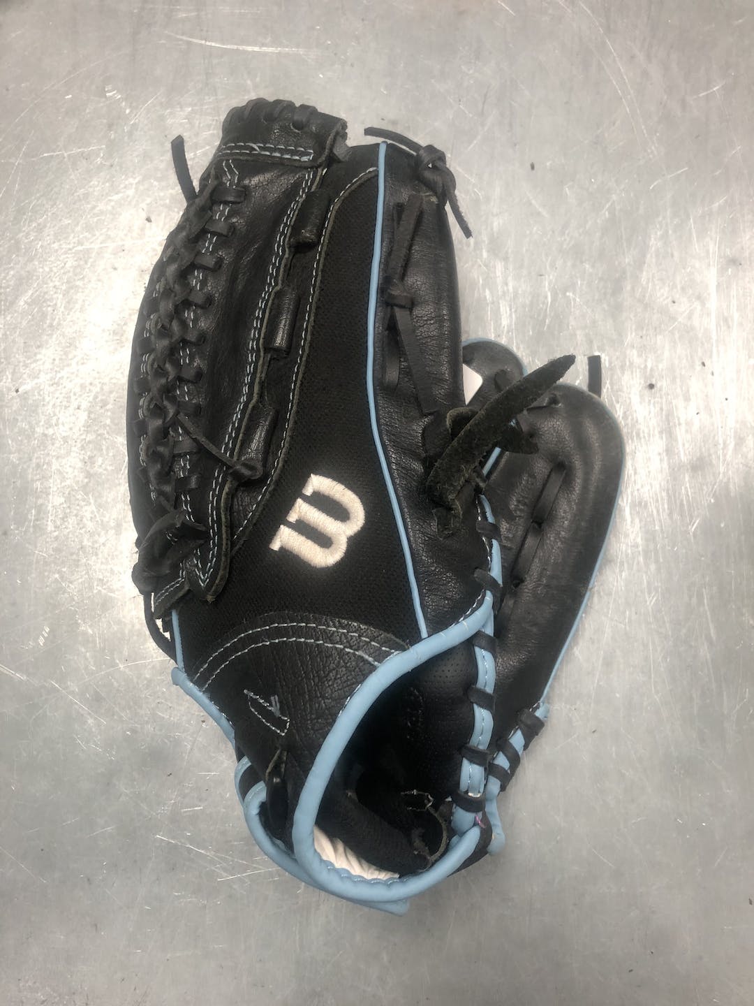 Used Wilson A04rf15115 11 1 2" Fastpitch Fielders Gloves SidelineSwap