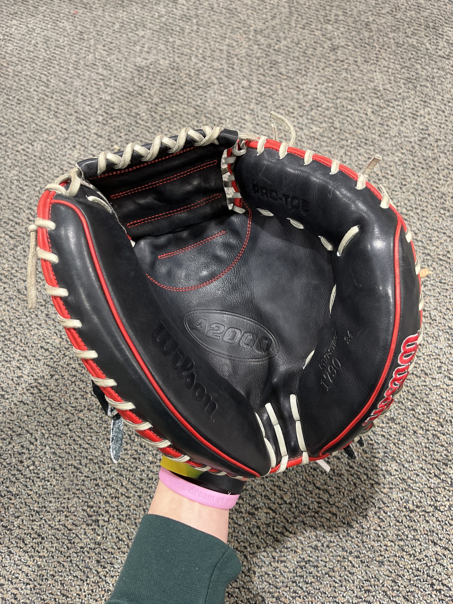 Used Wilson A2000 Right Hand Throw Catcher Baseball Glove 34