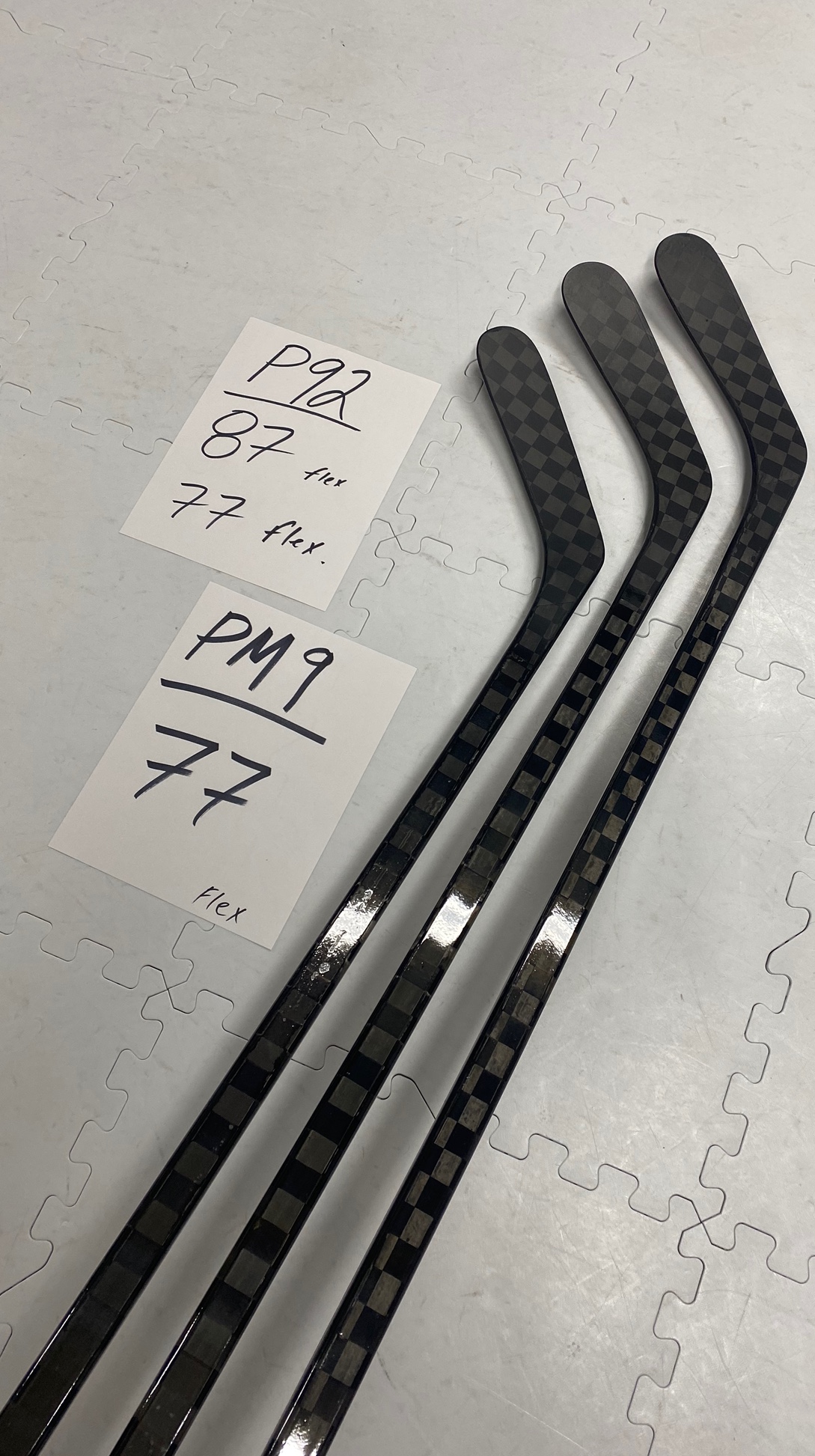 Senior(3x)Left PM9 77 P9277,87 Flex PROBLACKSTOCK Pro Stock Hockey