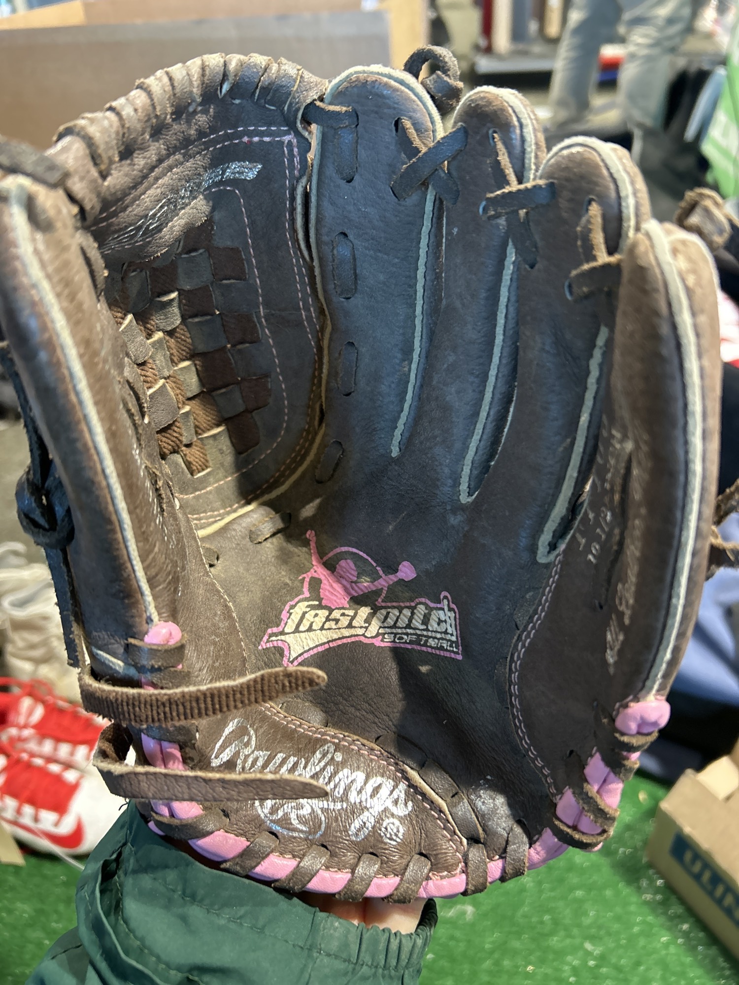 Used Rawlings Right Hand Throw Infield Softball Glove 10.5" SidelineSwap