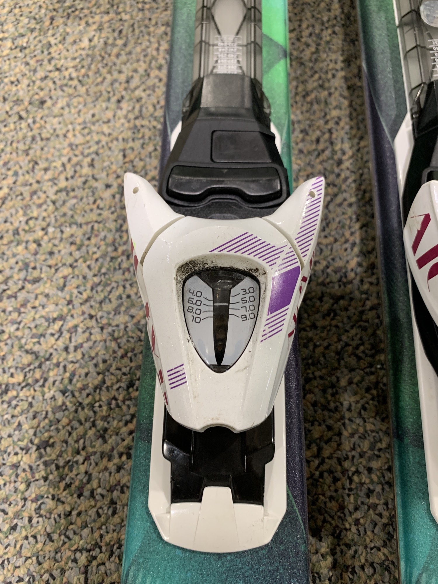 Used Atomic Affinity Air (146 cm) Skis with Bindings