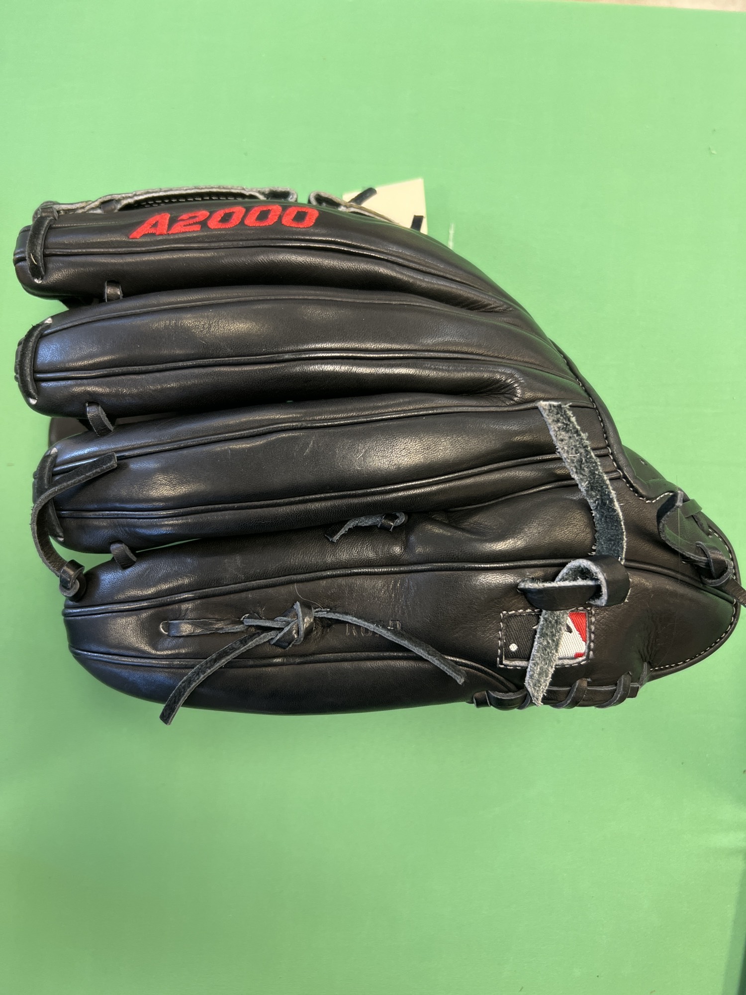 Wilson A2000 Right Hand Throw Baseball Glove 12.5" SidelineSwap