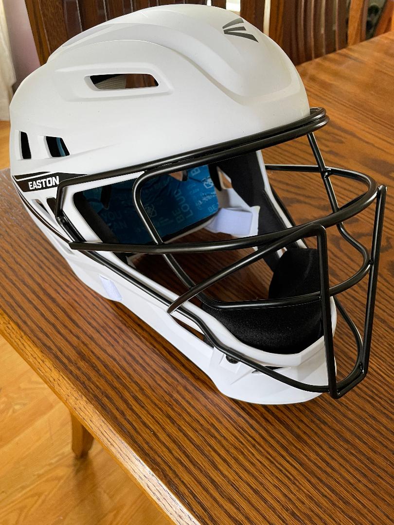 Easton Jen Schro The Very Best Fastpitch Catcher's Mask SidelineSwap