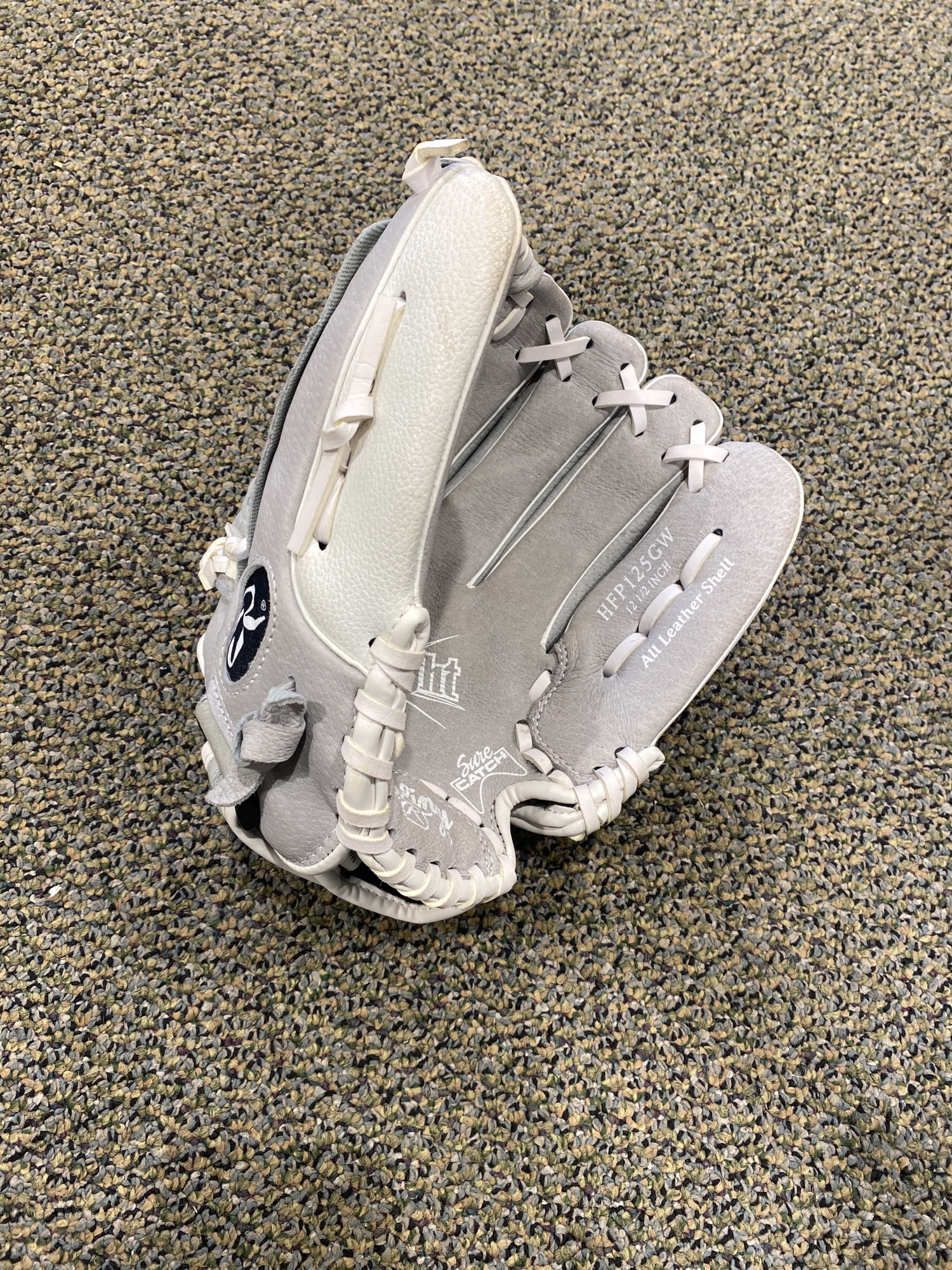 Used Rawlings Highlight Series Right Hand Throw Outfield Baseball Glove