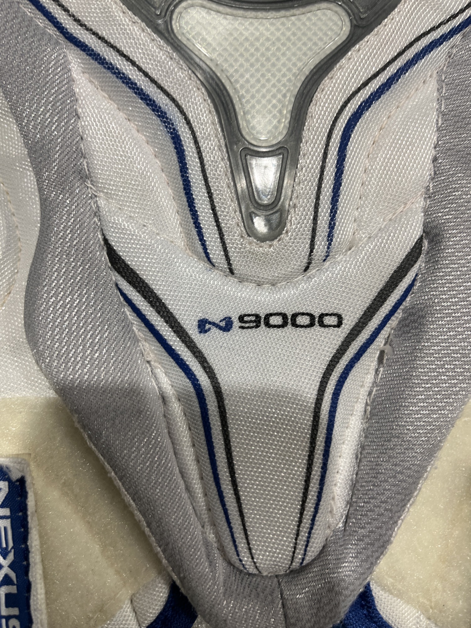 Used Junior Large Bauer Nexus N9000 Shoulder Pads SidelineSwap