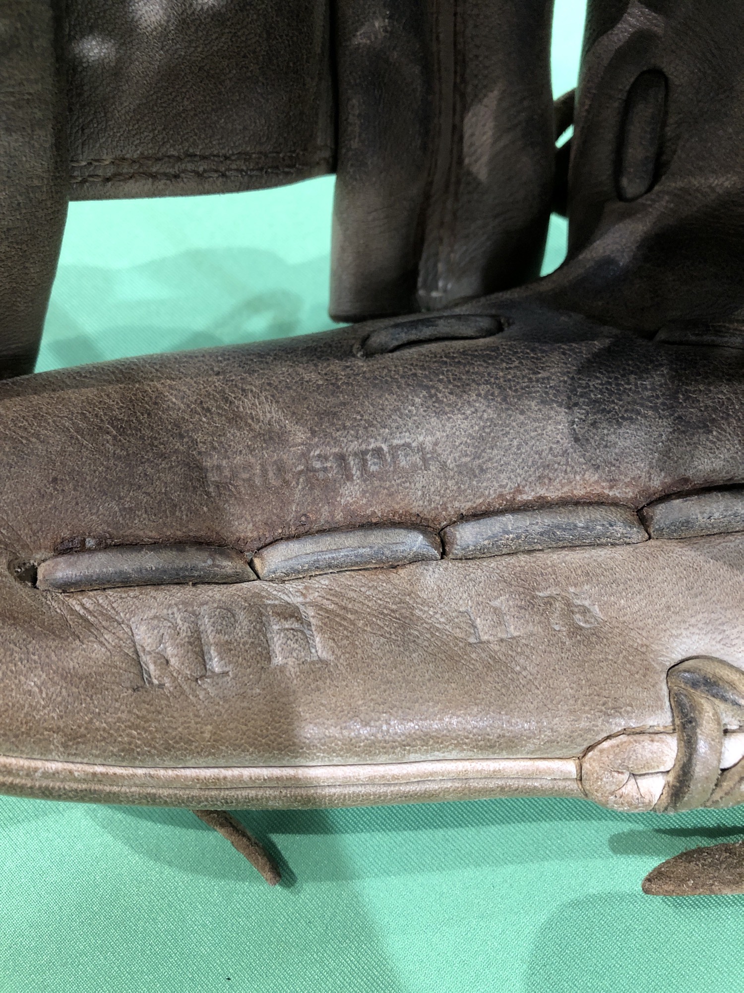 Used Wilson A2000 RightHand Throw Outfield Softball Glove (11.75