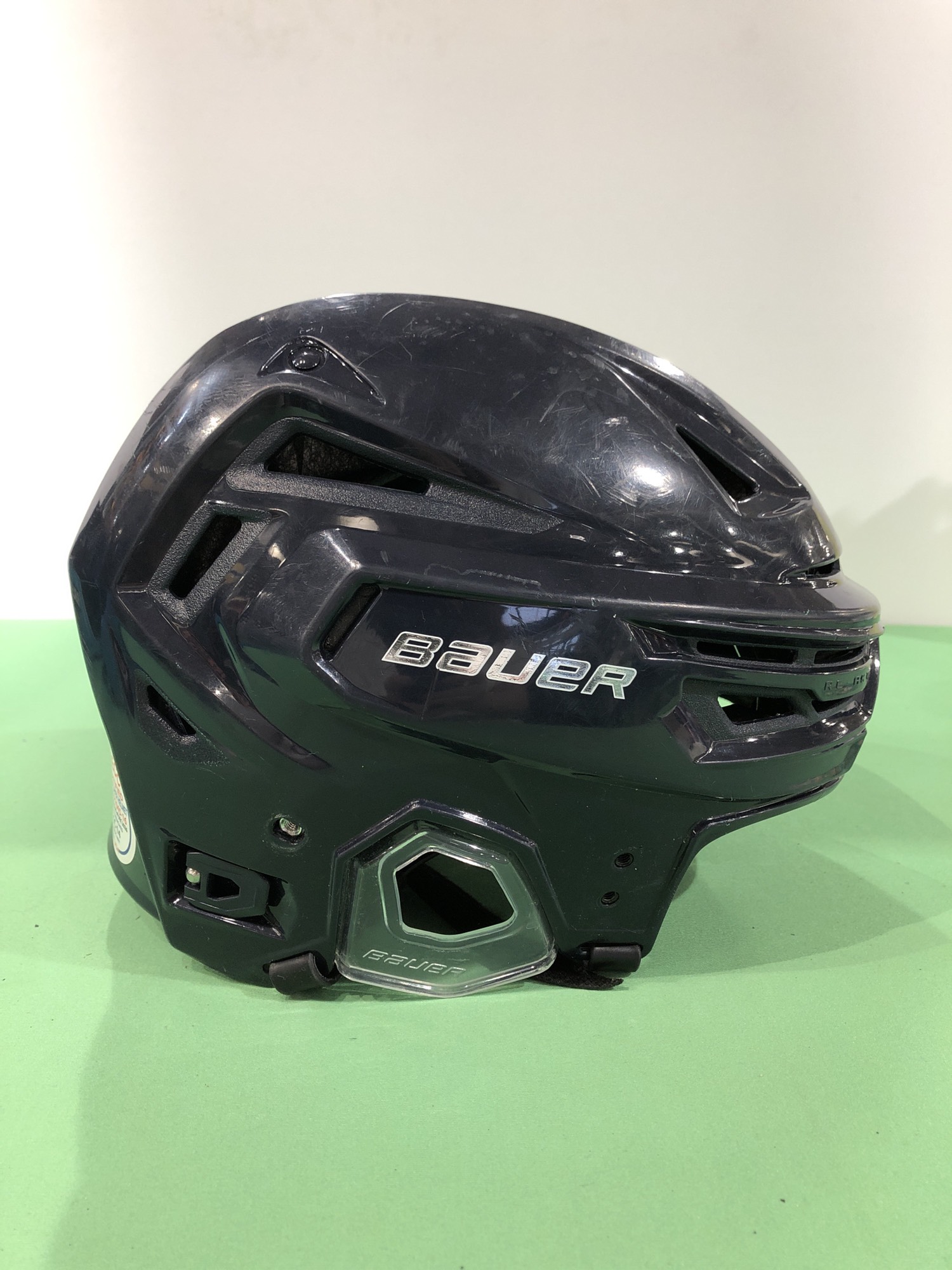 Used Bauer ReAkt 150 Hockey Helmet (Size Large) SidelineSwap
