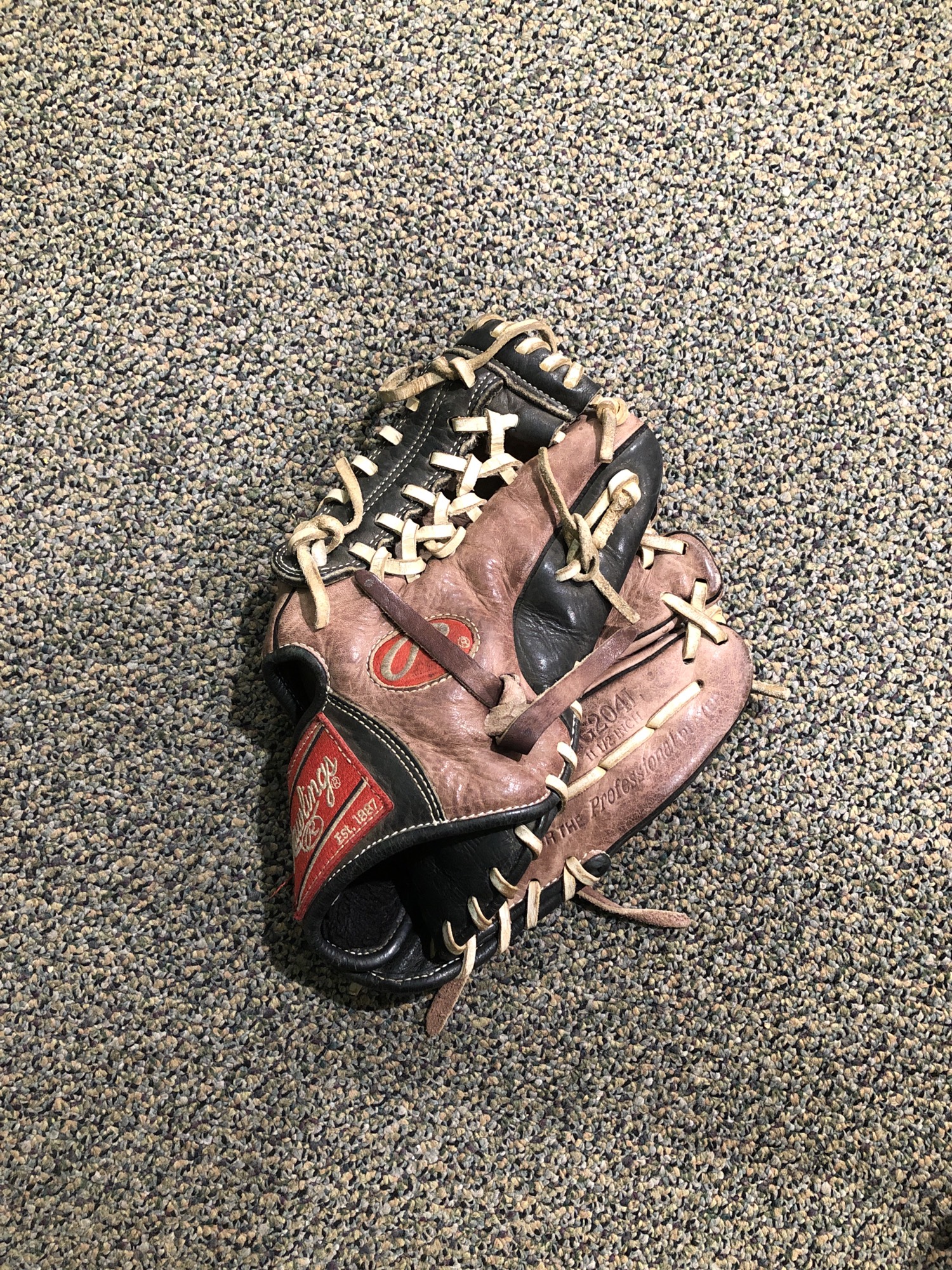 Used Rawlings Gold Glove Legend Series Right Hand Throw Outfield