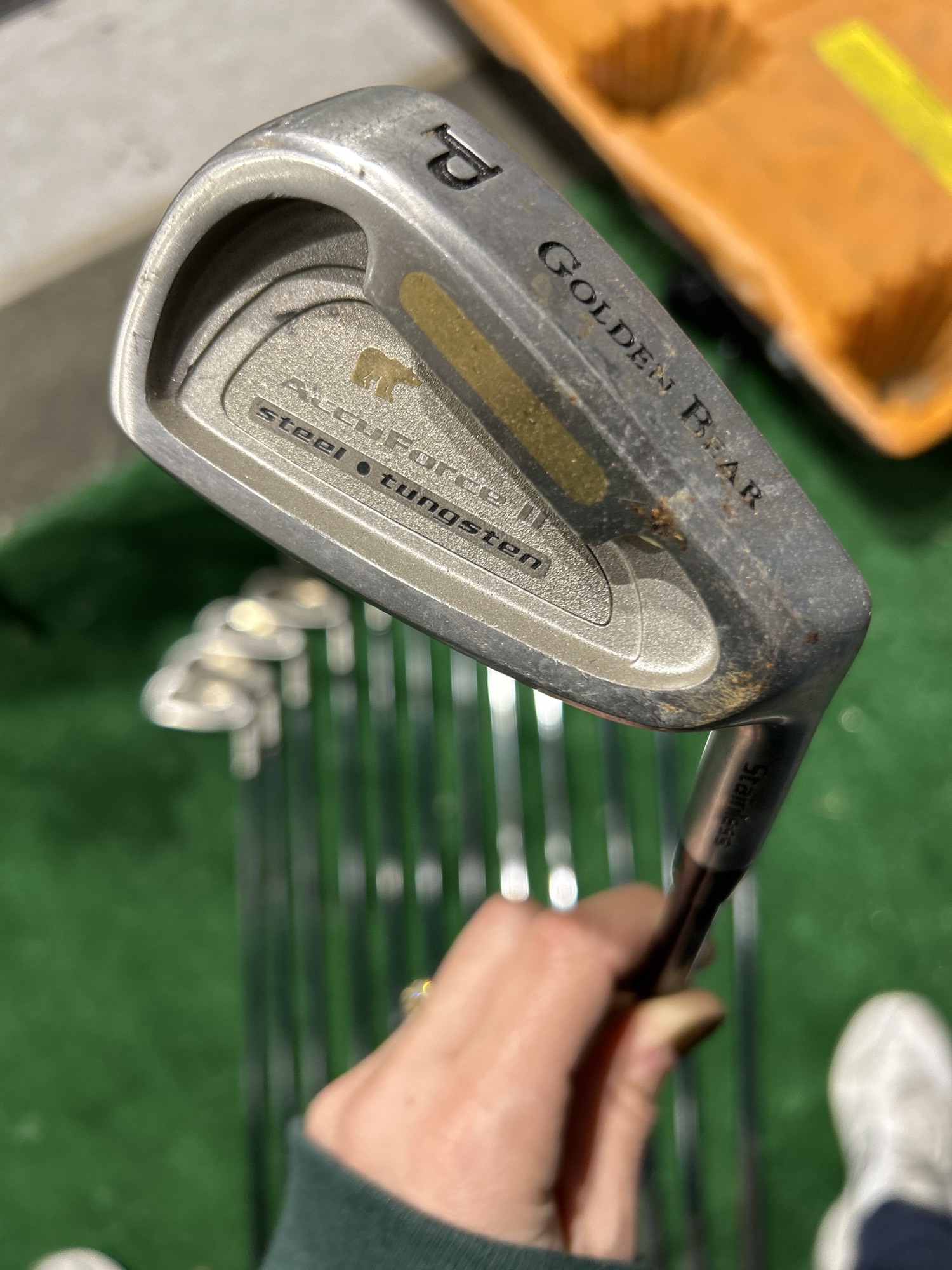 Used Men's Golden Bear Right Clubs (Full Set) Number of Clubs SidelineSwap